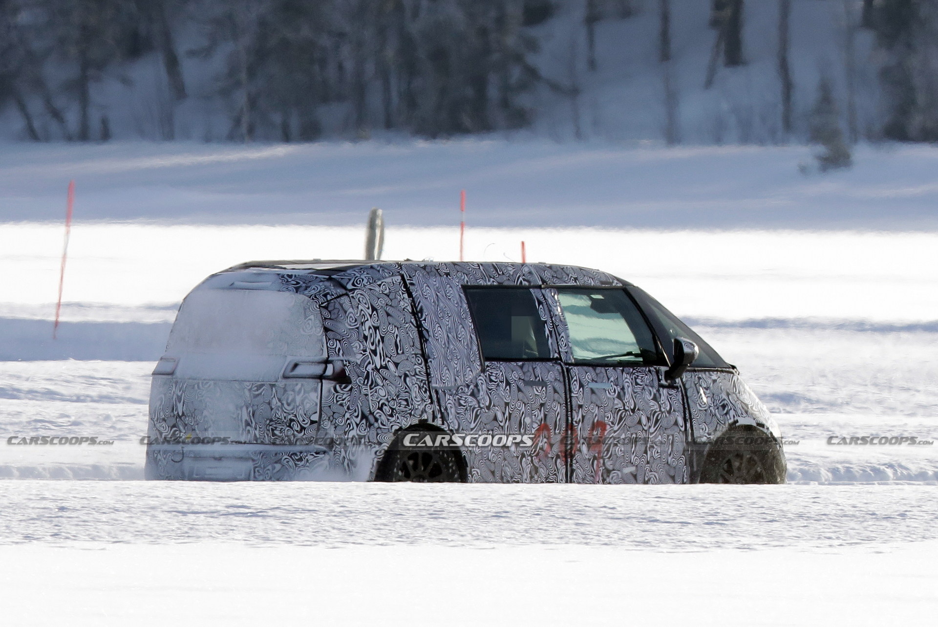 Zeekr Robotaxi For Waymo’s Autonomous Fleet Caught Testing With A Steering Wheel