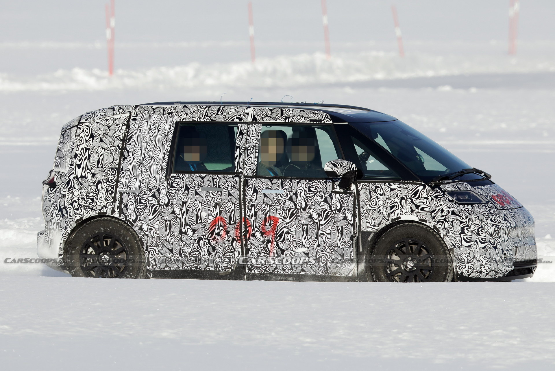 Zeekr Robotaxi For Waymo’s Autonomous Fleet Caught Testing With A Steering Wheel