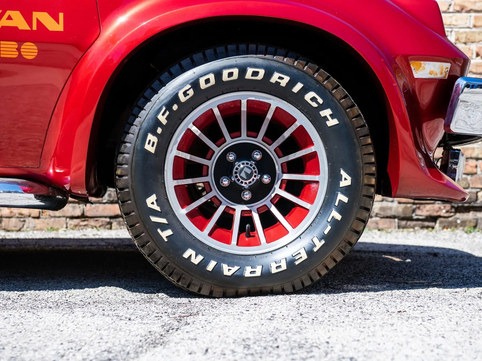 You Could Own (But Not Drive) This Truly One-Of-A-Kind 1977 AM Van Concept