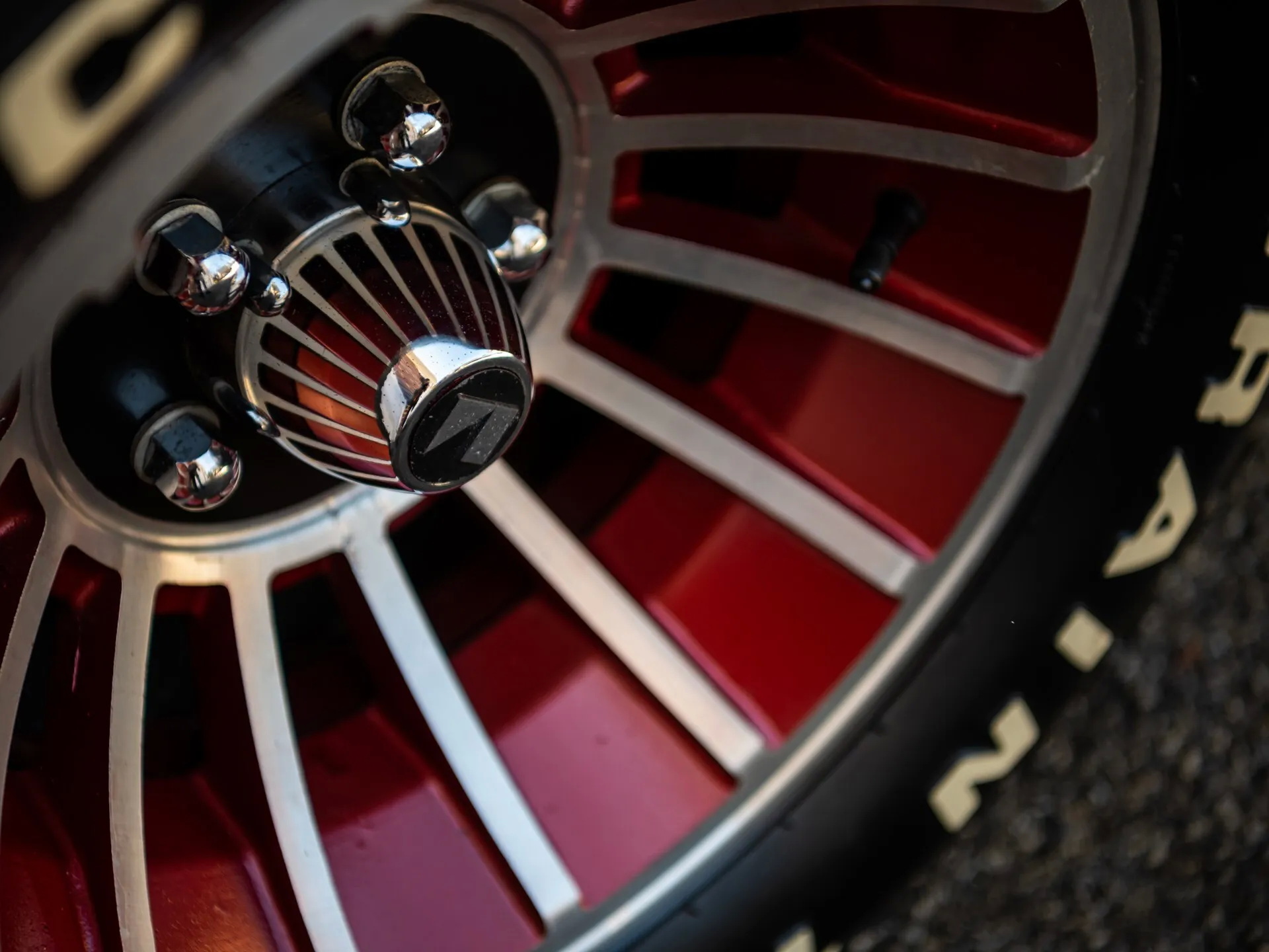 You Could Own (But Not Drive) This Truly One-Of-A-Kind 1977 AM Van Concept