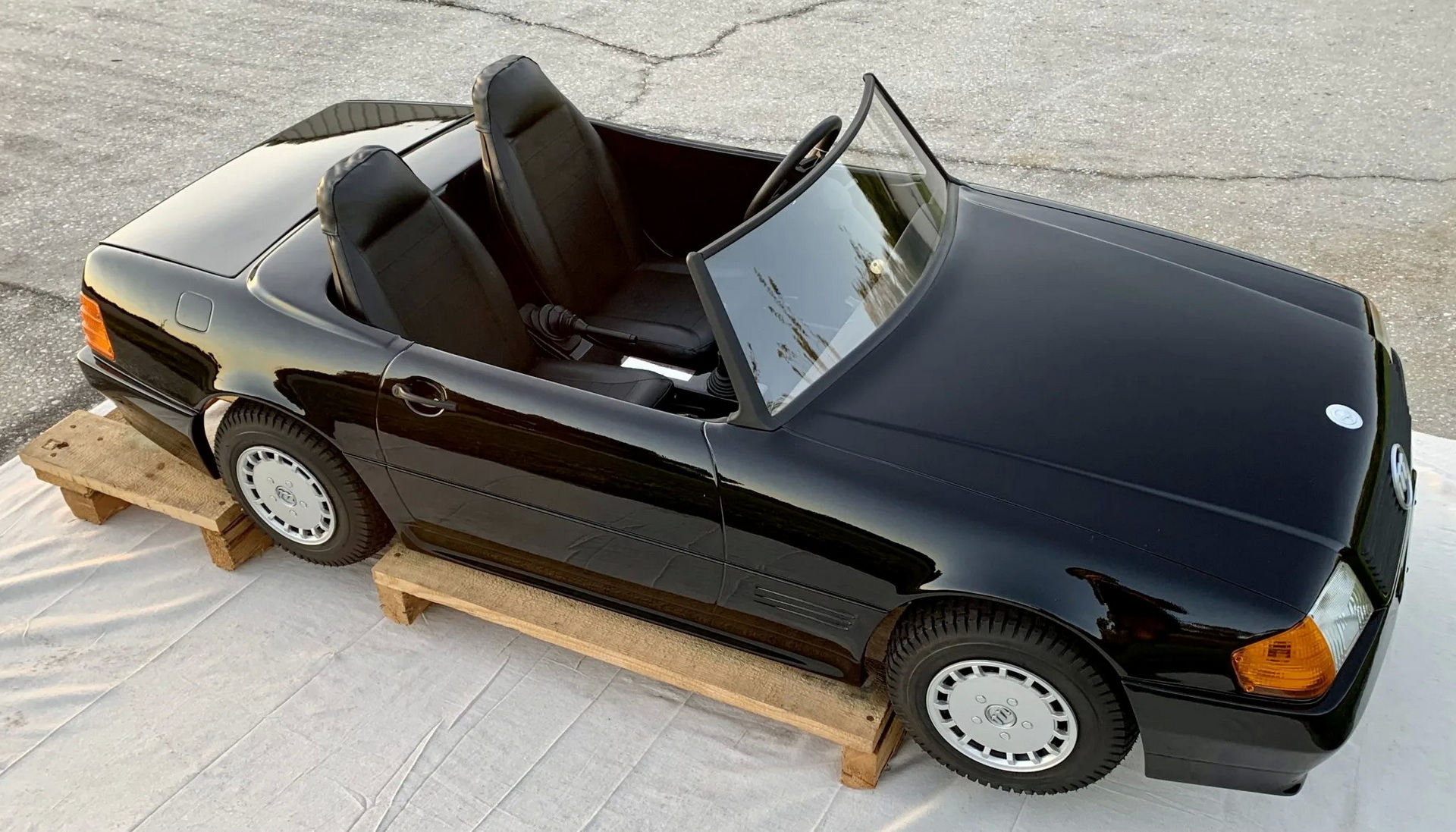 This Mercedes 500 SL Made In The ’90s Features Three-Pedals But Only 97CCs Of Engine