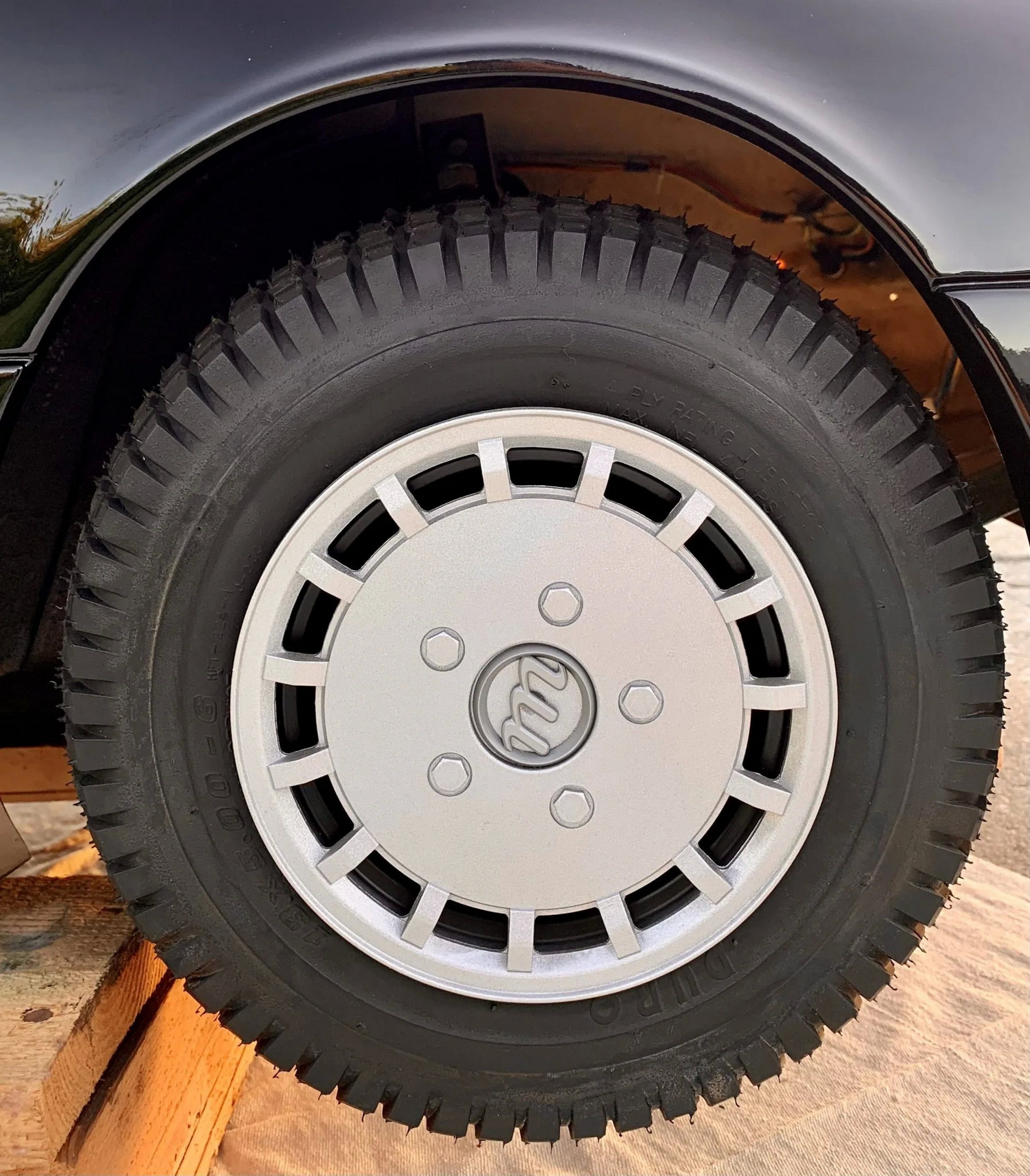 This Mercedes 500 SL Made In The ’90s Features Three-Pedals But Only 97CCs Of Engine