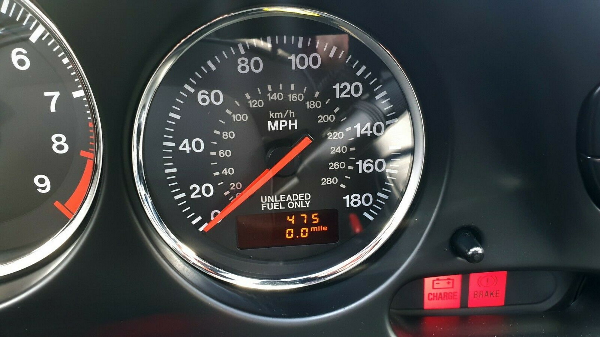 Single-Owner 1992 Mazda RX-7 Has Never Been Driven Outside, Comes With A €159,000 Price Tag