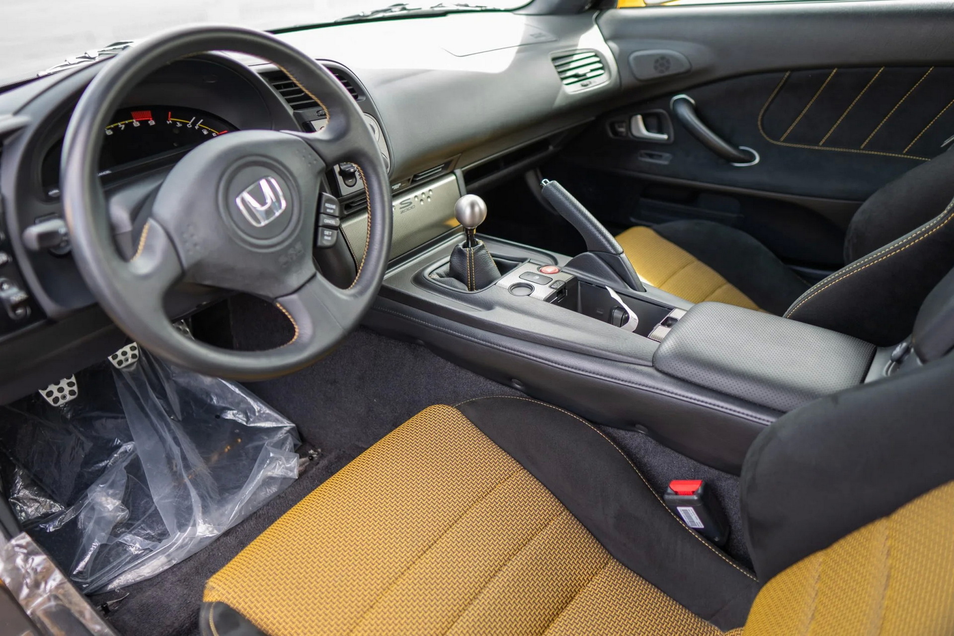 A 123-Mile Honda S2000 CR On BaT Has Already Reached $102,000 With 5 Days Left Of Bidding