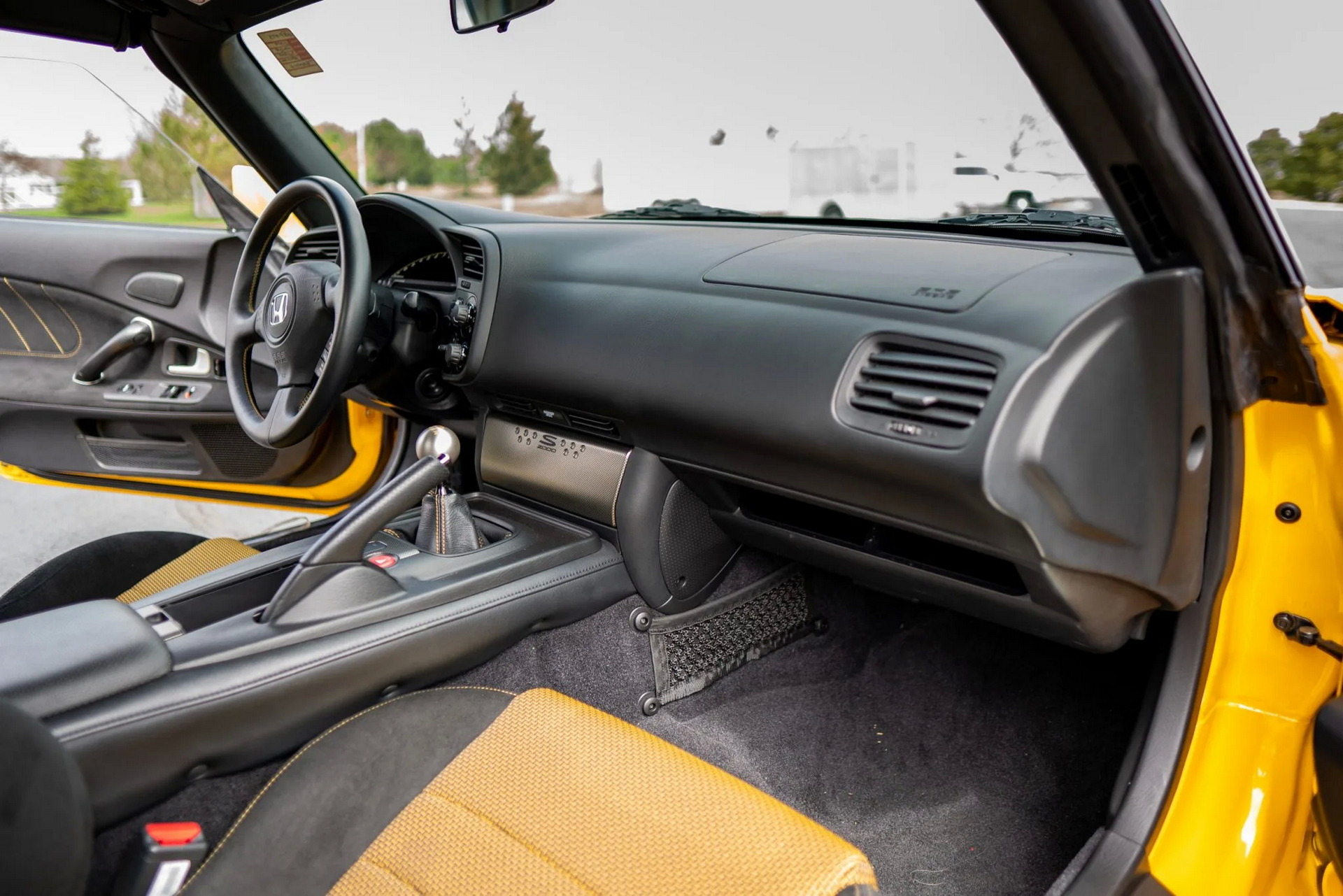 A 123-Mile Honda S2000 CR On BaT Has Already Reached $102,000 With 5 Days Left Of Bidding