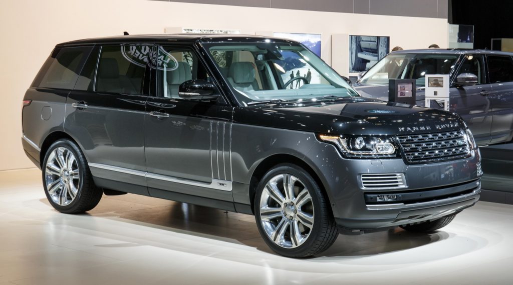 Seatbelts In Nearly 15,000 Range Rovers Might Not Work Properly In An Accident