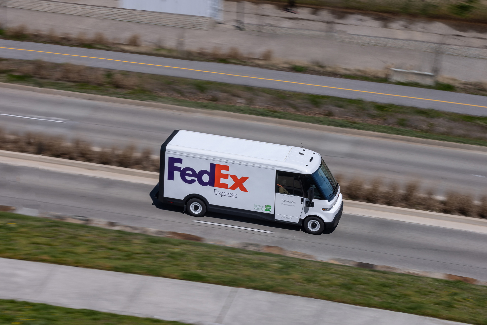 BrightDrop Zevo 600 Sets World Record As First Electric Delivery Vehicle To Make 260-Mile Journey On Single Charge