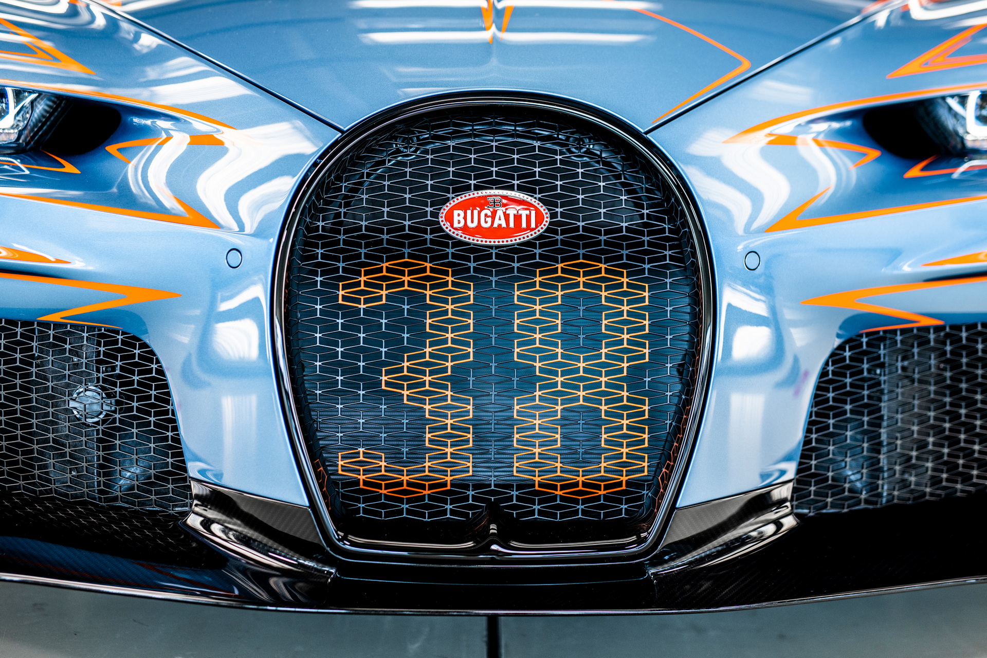 Waves Of Light Dance Along The Body Of This Flamboyant Bugatti Chiron Super Sport