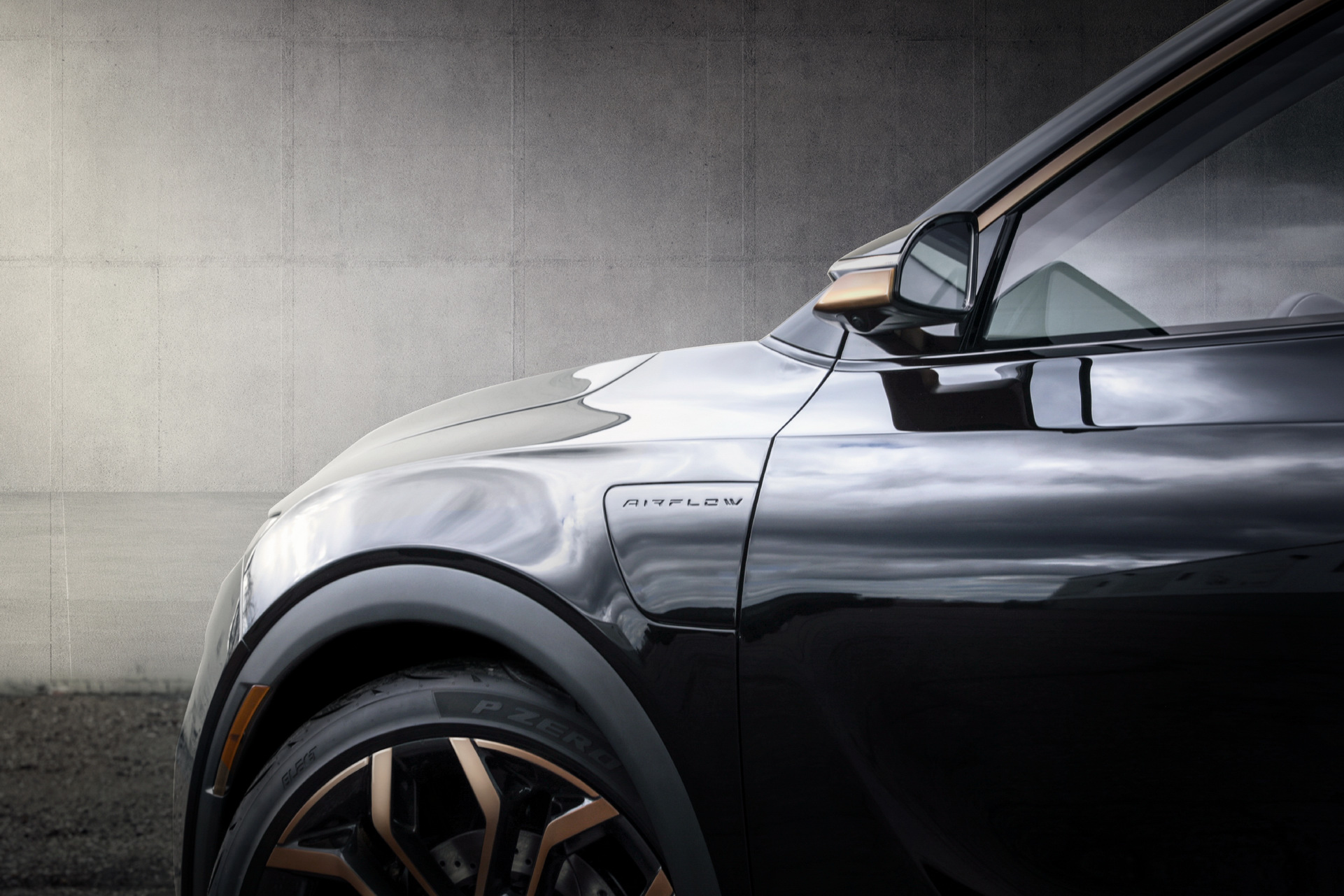 The Chrysler Airflow Graphite Concept Hopes To Signal A Bright Electric Future