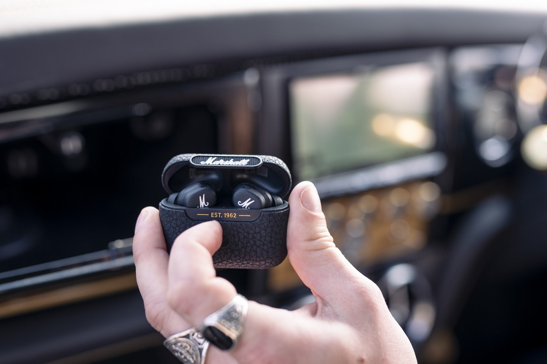 DBA Mini Remastered Marshall Edition Comes With An Amp In The Trunk