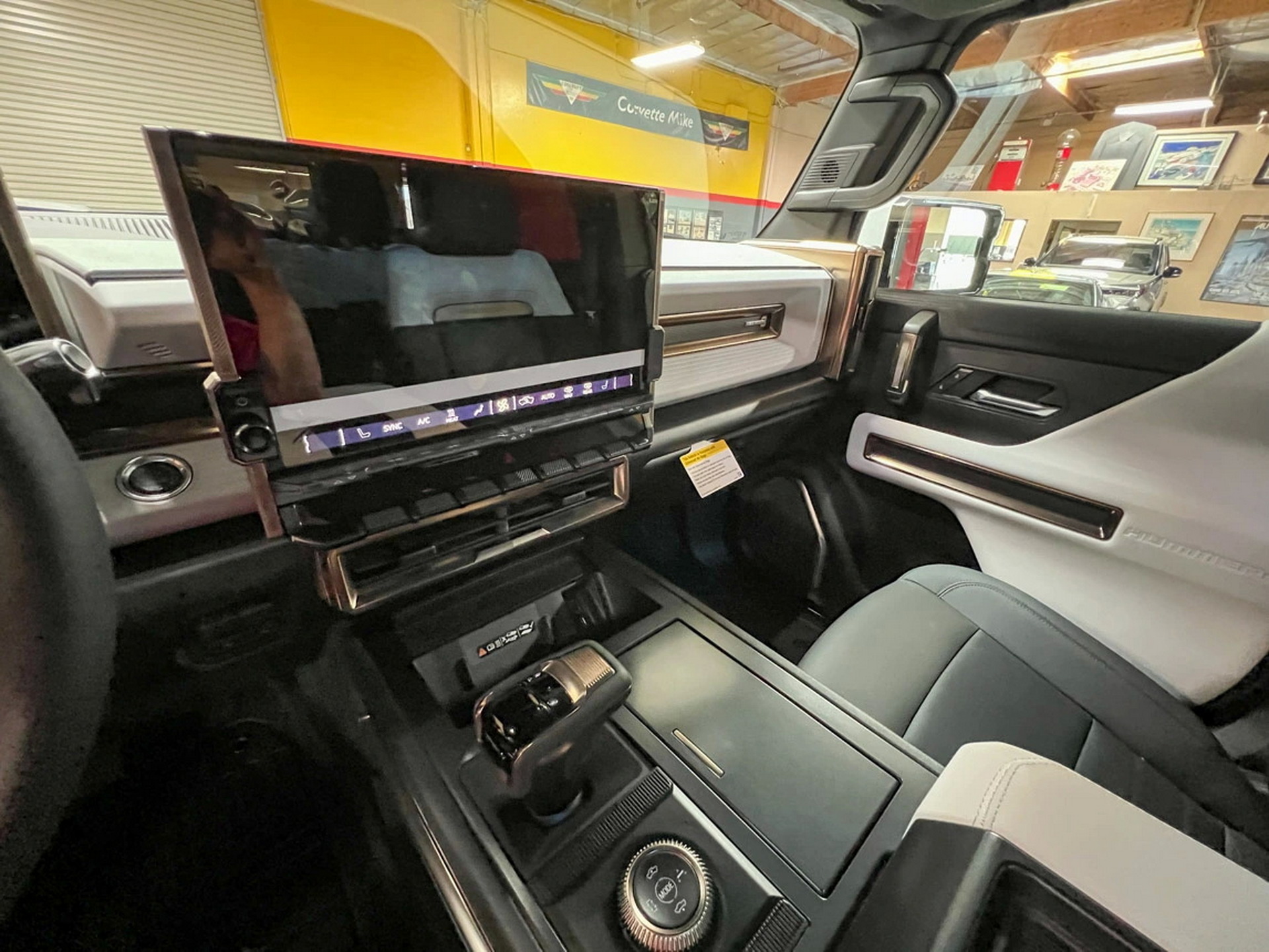 A GMC Hummer EV With 800 Miles Sold For A Whopping $275,000 On BaT