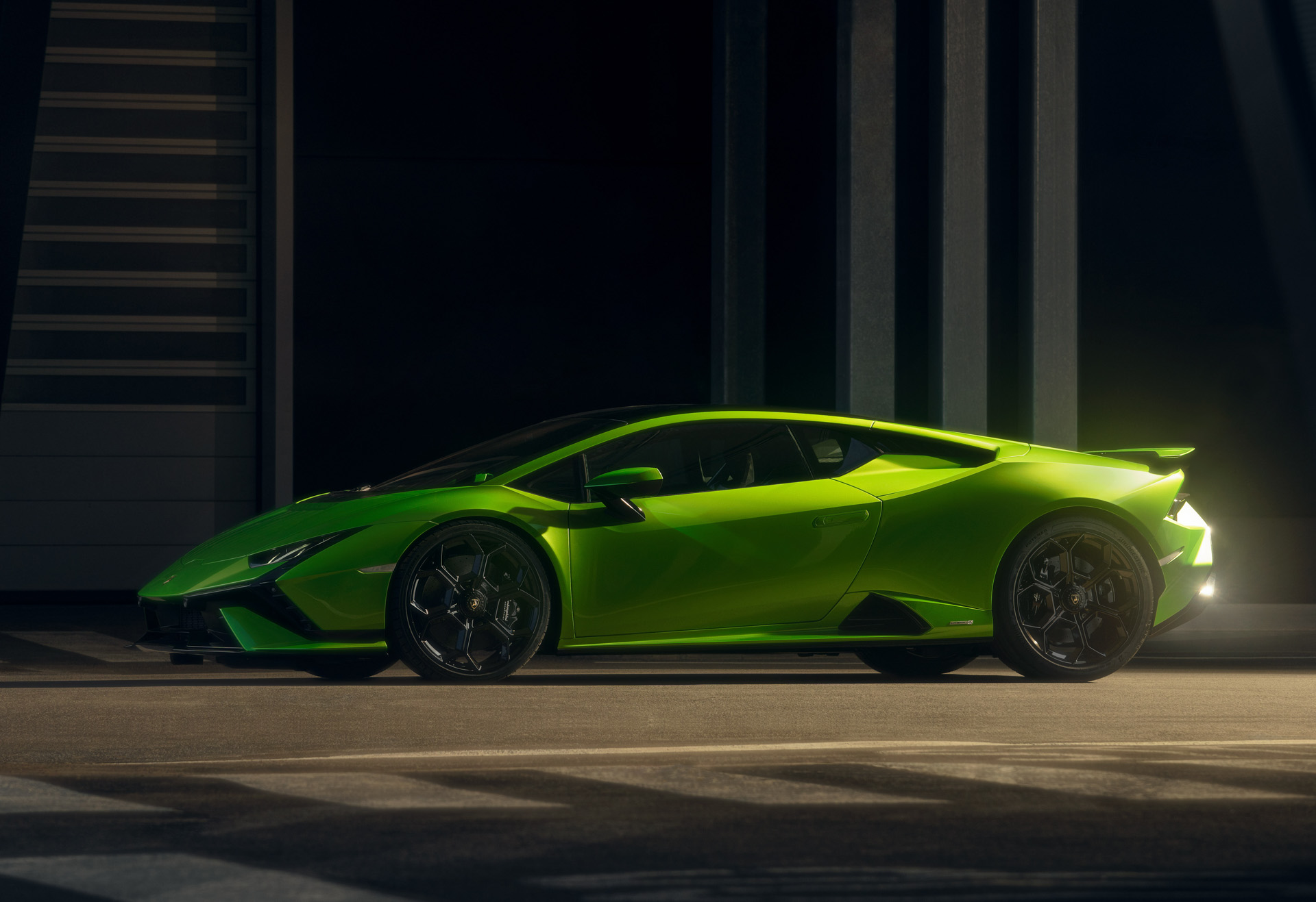 631-HP Lamborghini Huracan Tecnica Is A RWD Evo With A Sprinkle Of STO