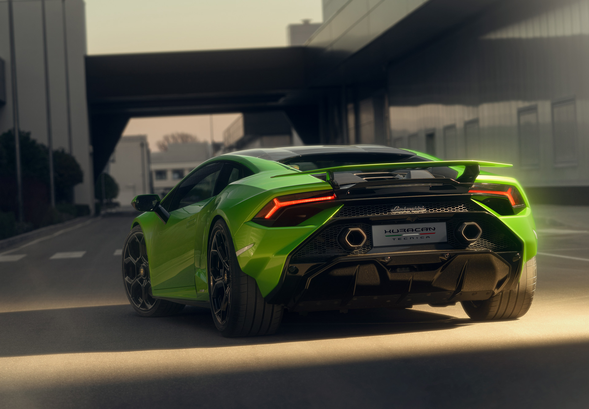 631-HP Lamborghini Huracan Tecnica Is A RWD Evo With A Sprinkle Of STO