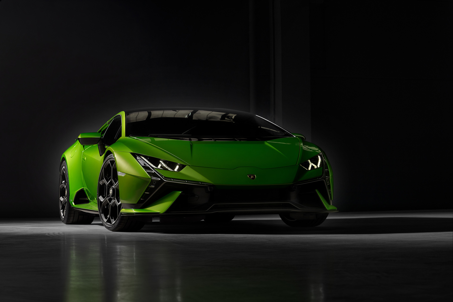 631-HP Lamborghini Huracan Tecnica Is A RWD Evo With A Sprinkle Of STO