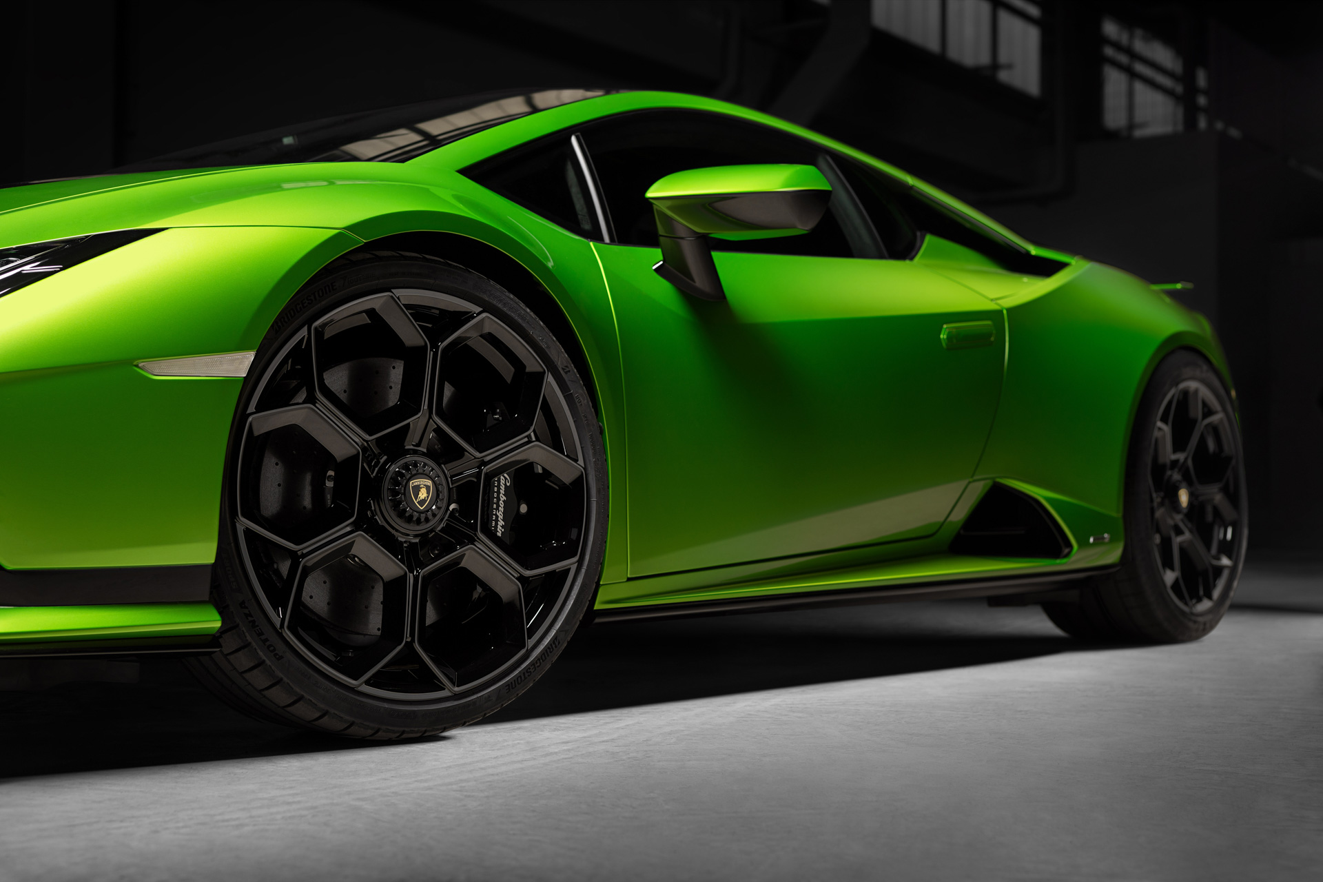 631-HP Lamborghini Huracan Tecnica Is A RWD Evo With A Sprinkle Of STO
