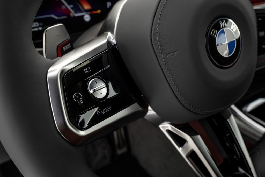 2023 BMW 7-Series Gets Model's First EV Variant And 31-Inch Widescreen TV  For Rear Passengers | Carscoops