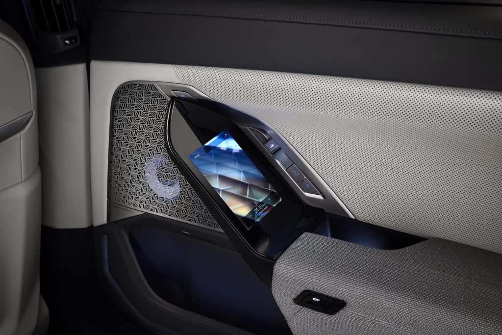 2023 BMW 7-Series Gets Model’s First EV Variant And 31-Inch Widescreen ...