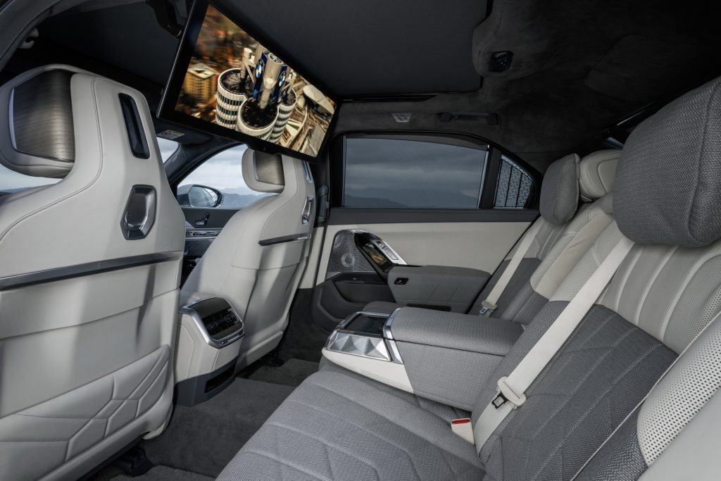 2023 BMW 7-Series Gets Model's First EV Variant And 31-Inch Widescreen TV  For Rear Passengers | Carscoops