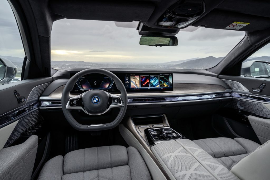 2023 BMW 7-Series Gets Model's First EV Variant And 31-Inch Widescreen TV  For Rear Passengers | Carscoops