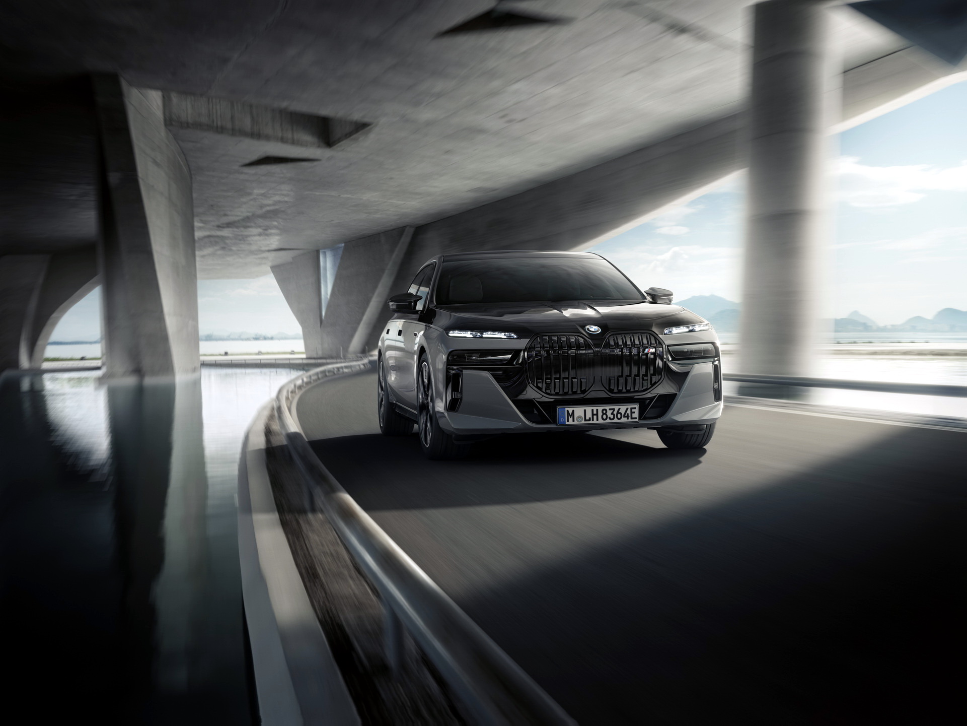 New BMW M760e And i7 M70 xDrive Performance Models Coming In 2023 With Up To 600 HP