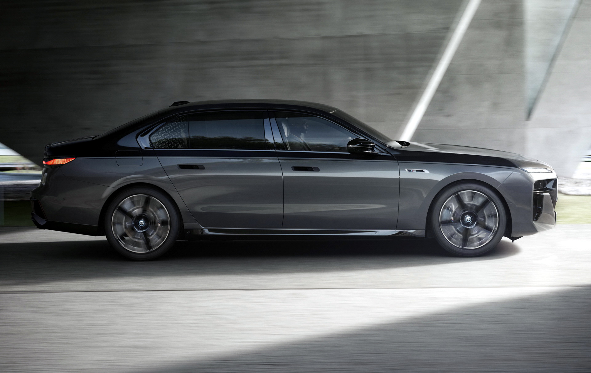 New BMW M760e And i7 M70 xDrive Performance Models Coming In 2023 With Up To 600 HP