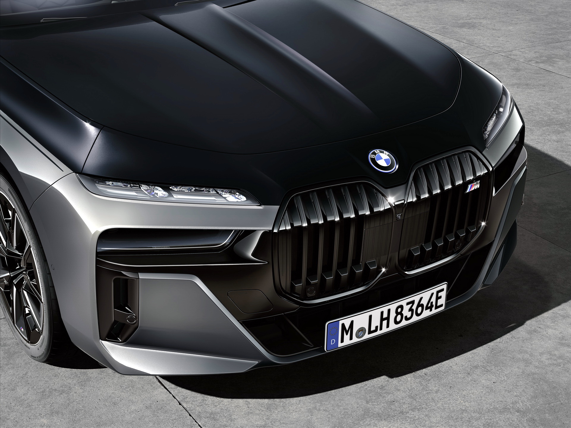 New BMW M760e And i7 M70 xDrive Performance Models Coming In 2023 With Up To 600 HP