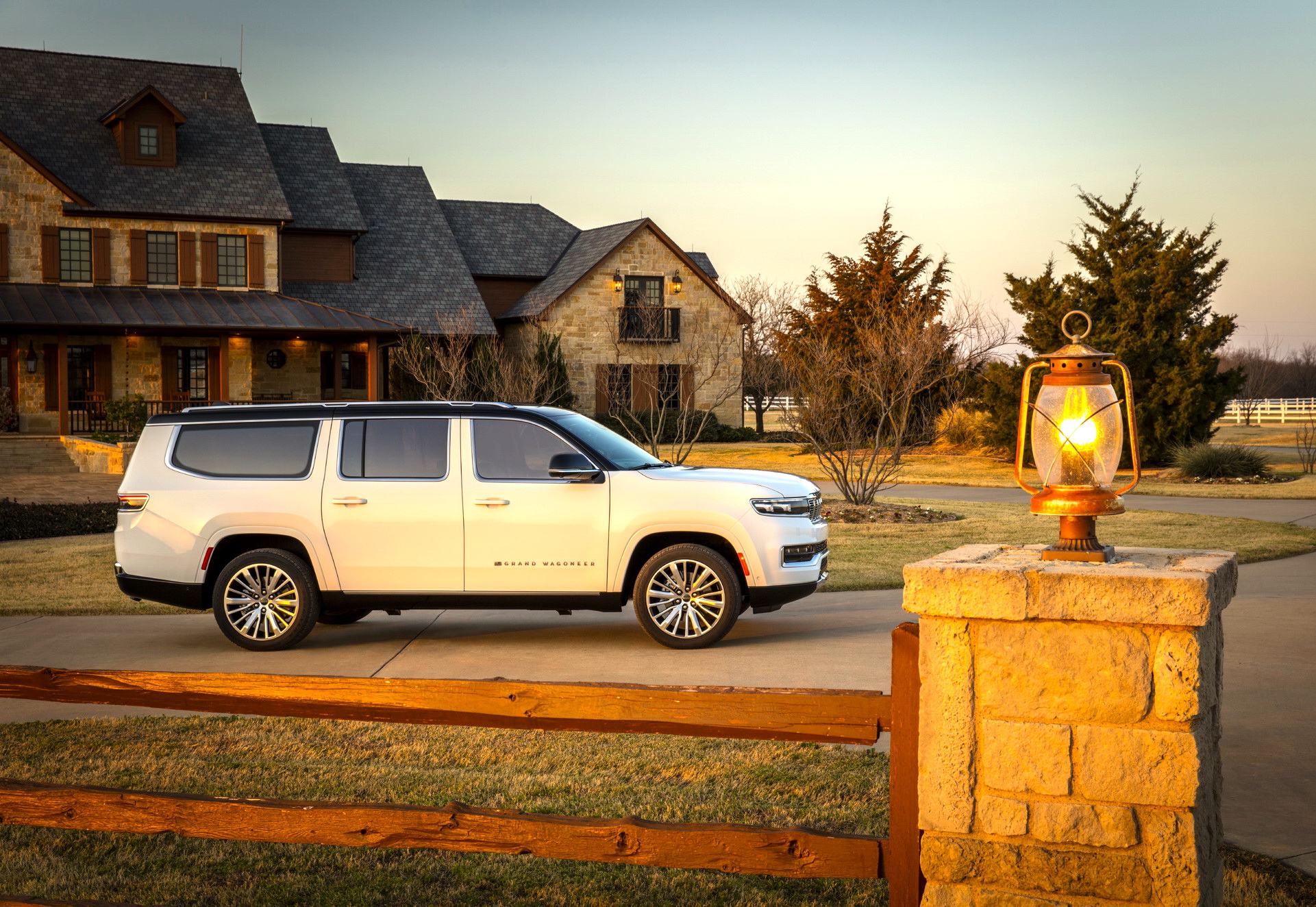 Enlarged 2023 Jeep Wagoneer L And Grand Wagoneer L Gain 12 Inches And Inline-Six Turbo