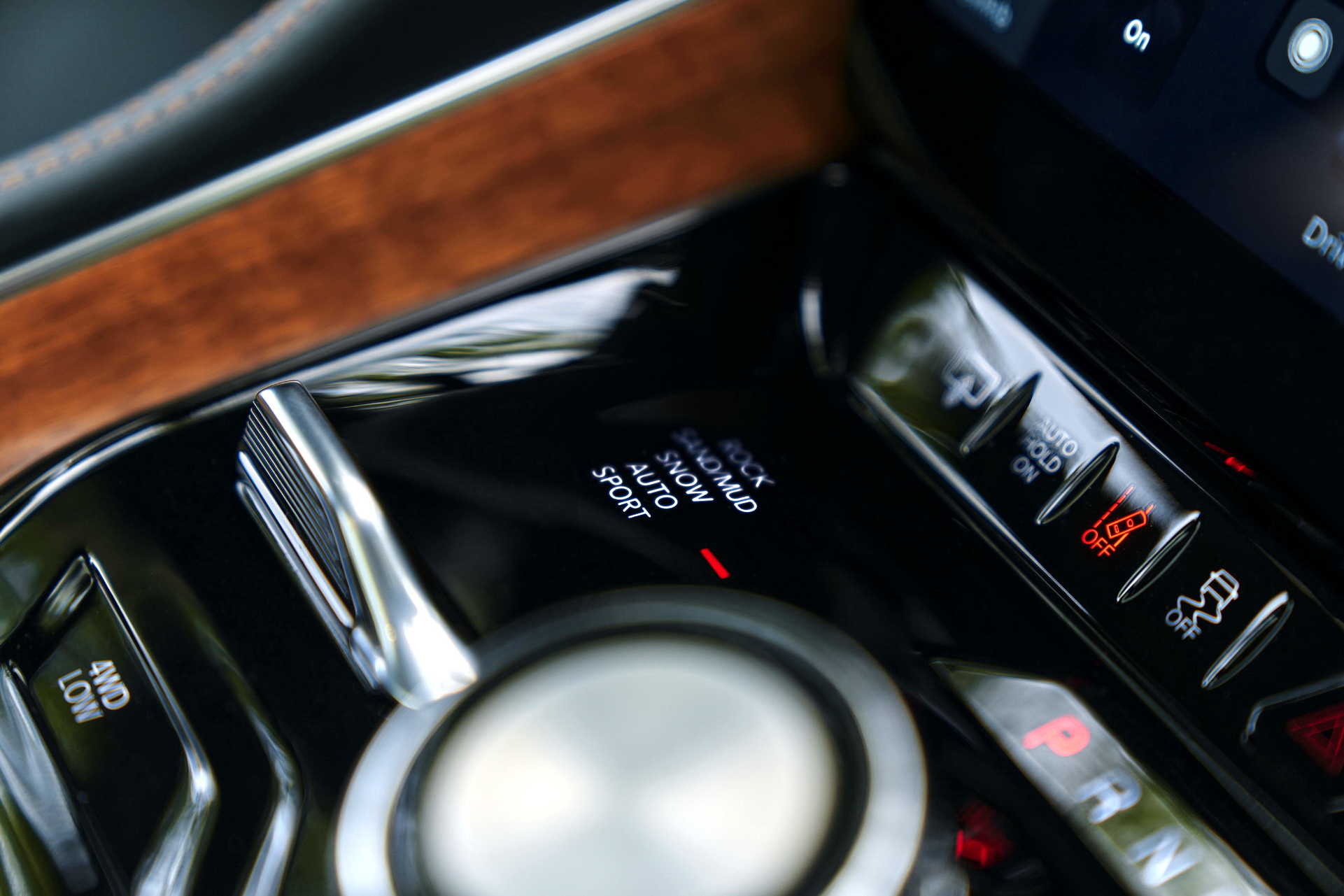 Enlarged 2023 Jeep Wagoneer L And Grand Wagoneer L Gain 12 Inches And Inline-Six Turbo