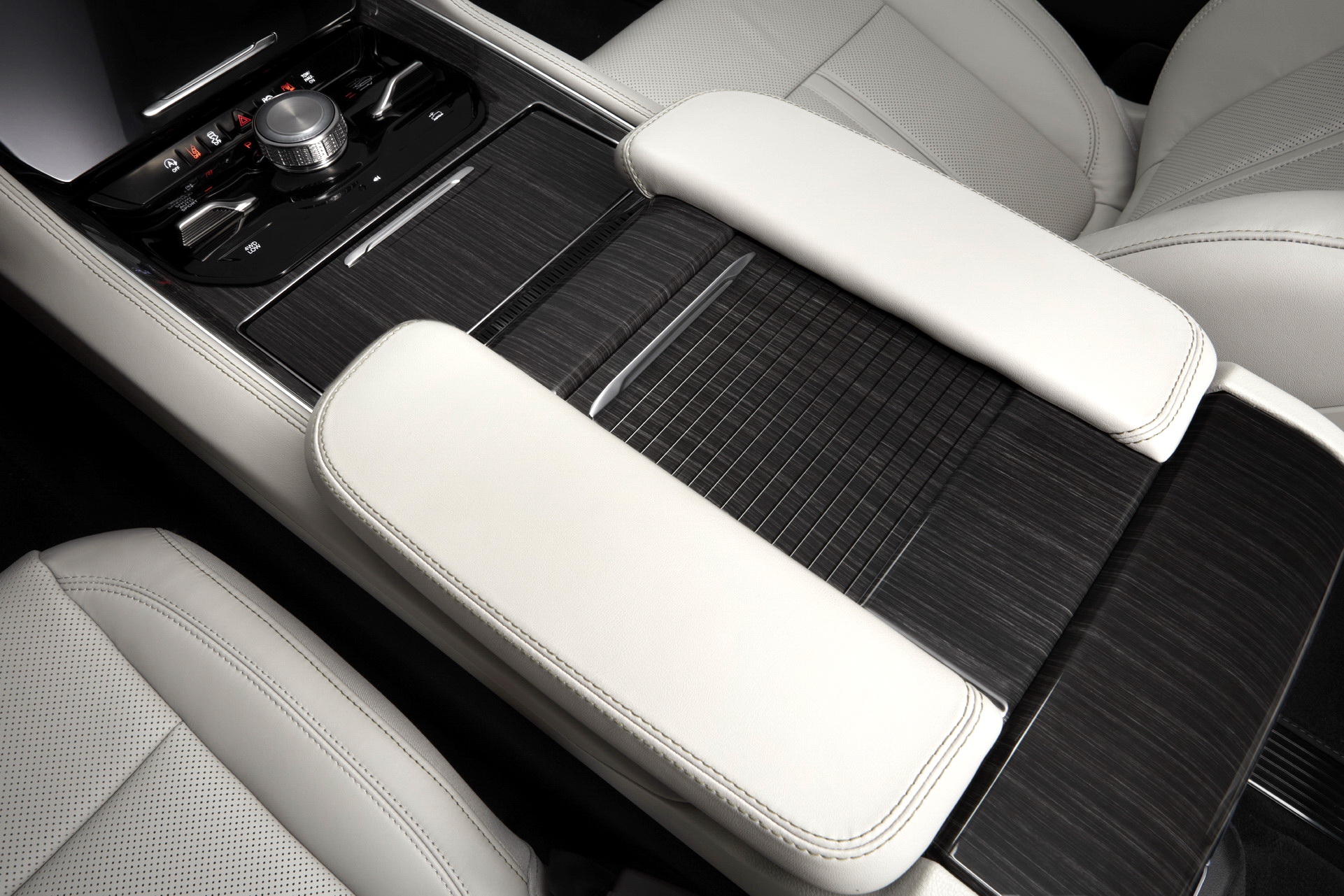 Enlarged 2023 Jeep Wagoneer L And Grand Wagoneer L Gain 12 Inches And Inline-Six Turbo