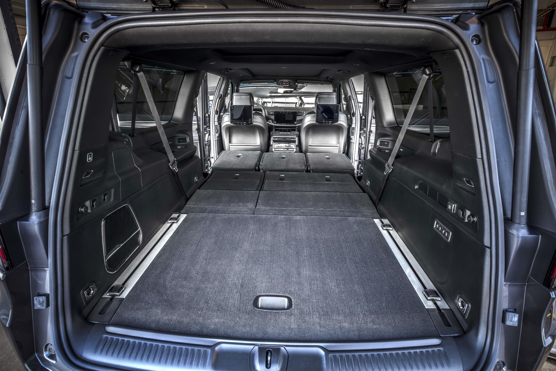 Enlarged 2023 Jeep Wagoneer L And Grand Wagoneer L Gain 12 Inches And Inline-Six Turbo