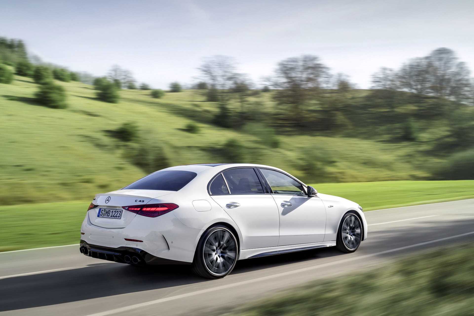 2023 Mercedes-AMG C43 4Matic Loses V6 But Gets 402HP Kick From 4-Cyl Electric Turbo