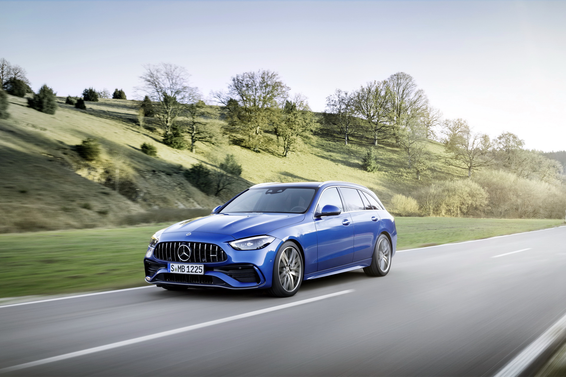 2023 Mercedes-AMG C43 4Matic Loses V6 But Gets 402HP Kick From 4-Cyl Electric Turbo