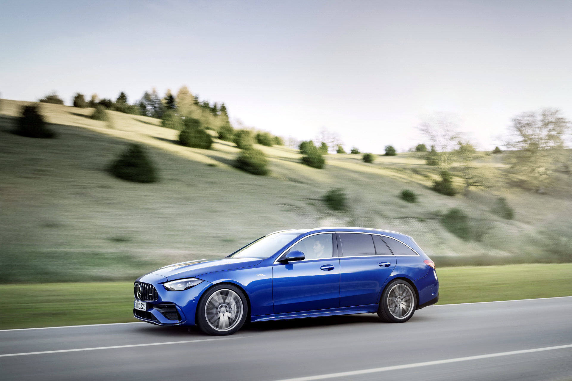 2023 Mercedes-AMG C43 4Matic Loses V6 But Gets 402HP Kick From 4-Cyl Electric Turbo
