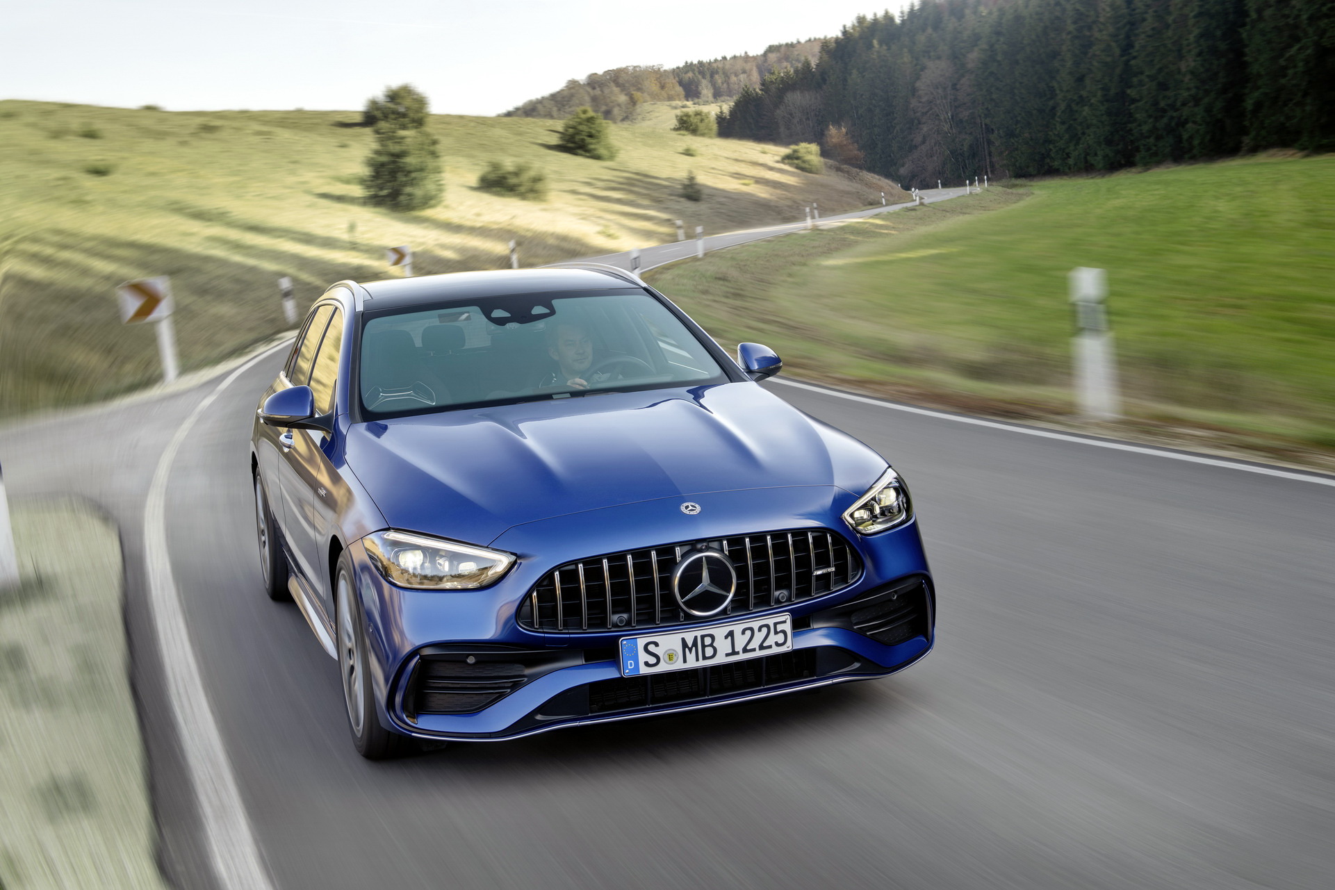 2023 Mercedes-AMG C43 4Matic Loses V6 But Gets 402HP Kick From 4-Cyl Electric Turbo