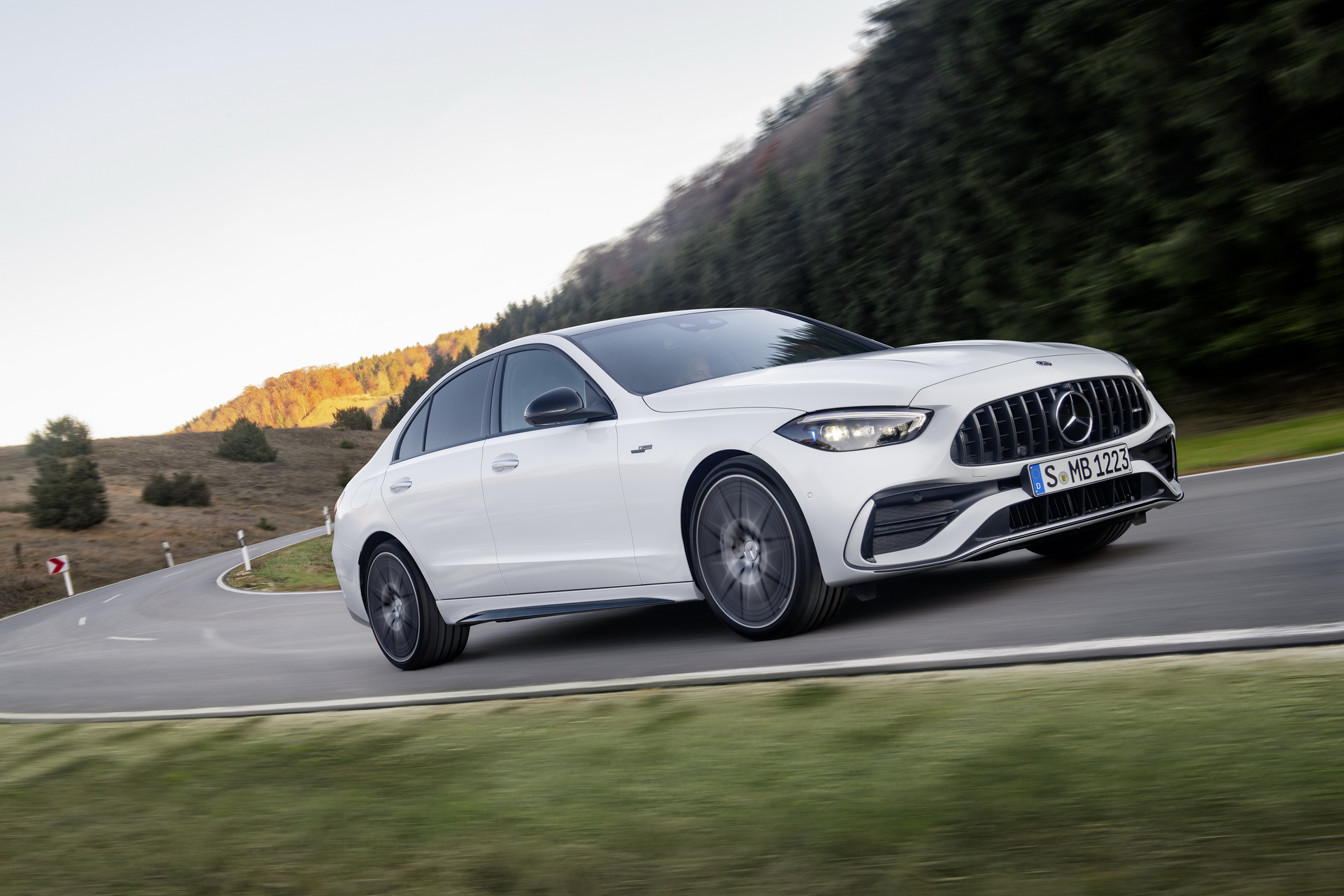 2023 Mercedes-AMG C43 4Matic Loses V6 But Gets 402HP Kick From 4-Cyl Electric Turbo