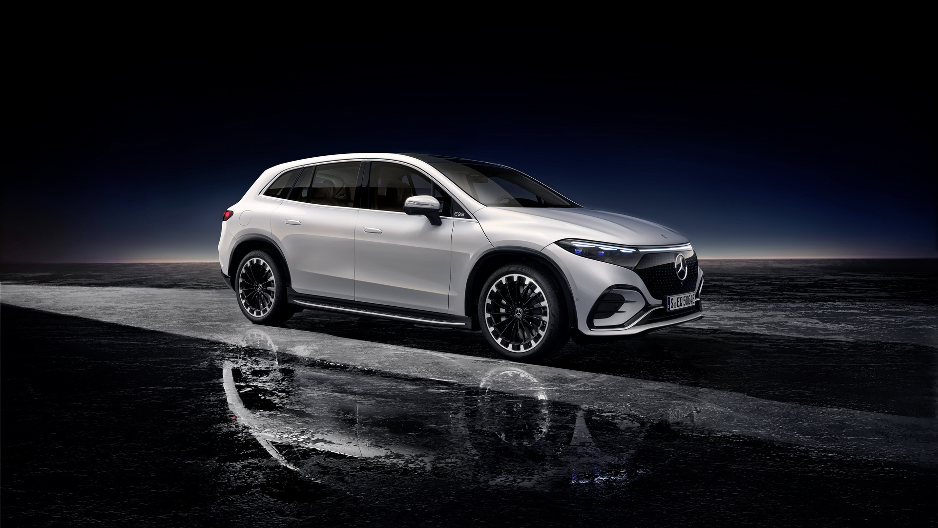 2023 Mercedes-Benz EQS SUV Looks Like The New All-Electric Luxury King Of Its Class