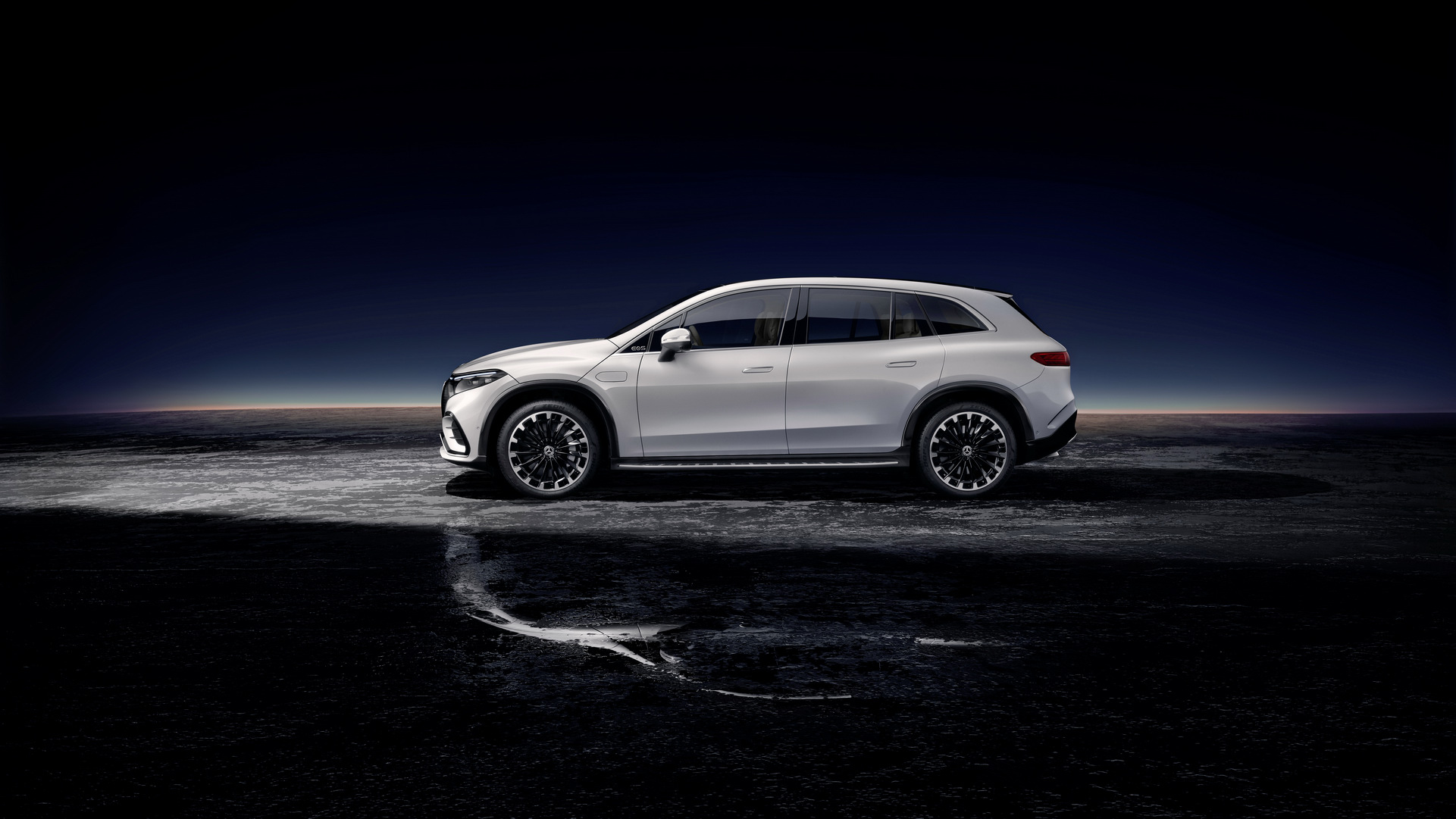 2023 Mercedes-Benz EQS SUV Looks Like The New All-Electric Luxury King Of Its Class