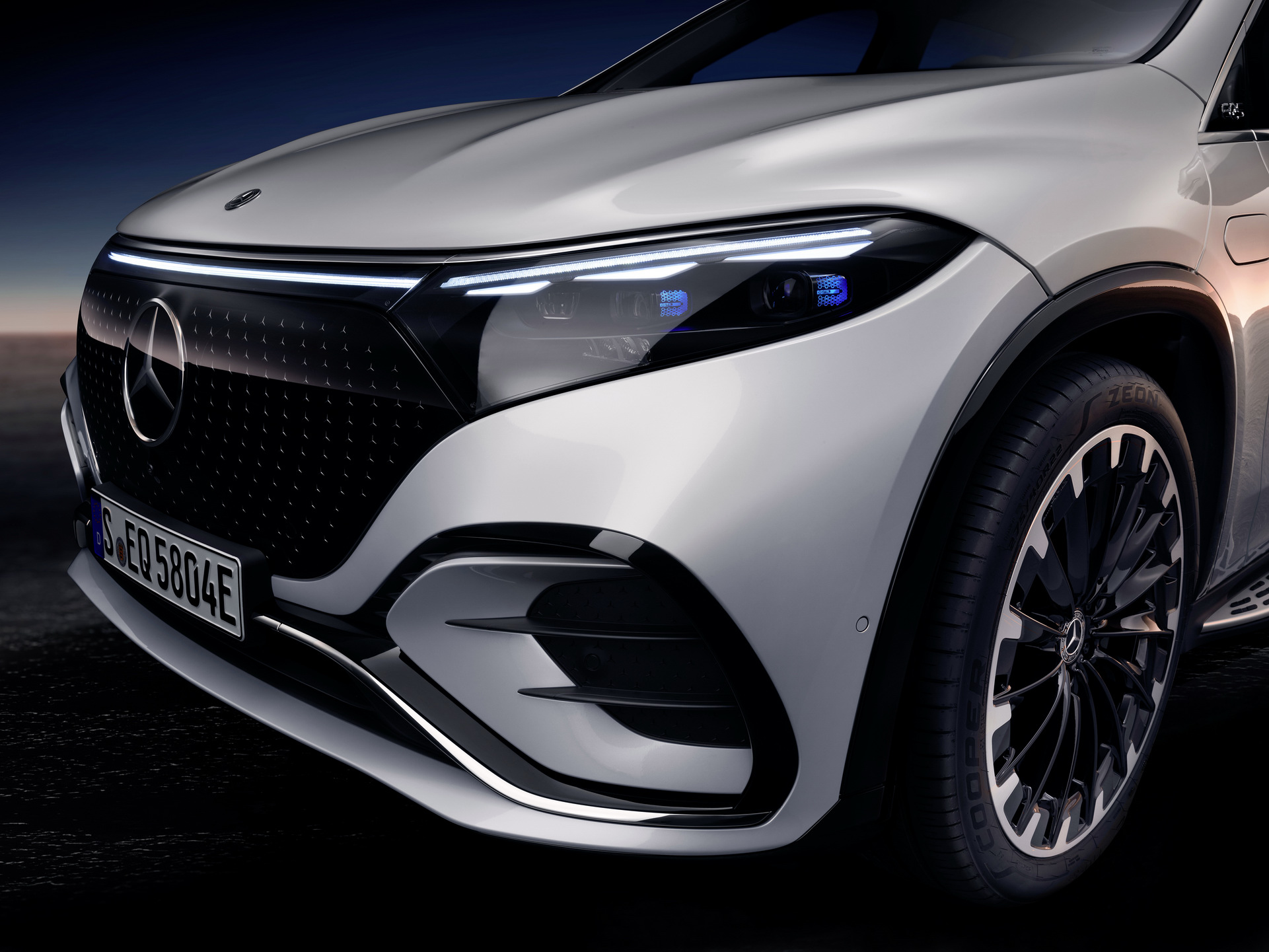 2023 Mercedes-Benz EQS SUV Looks Like The New All-Electric Luxury King Of Its Class