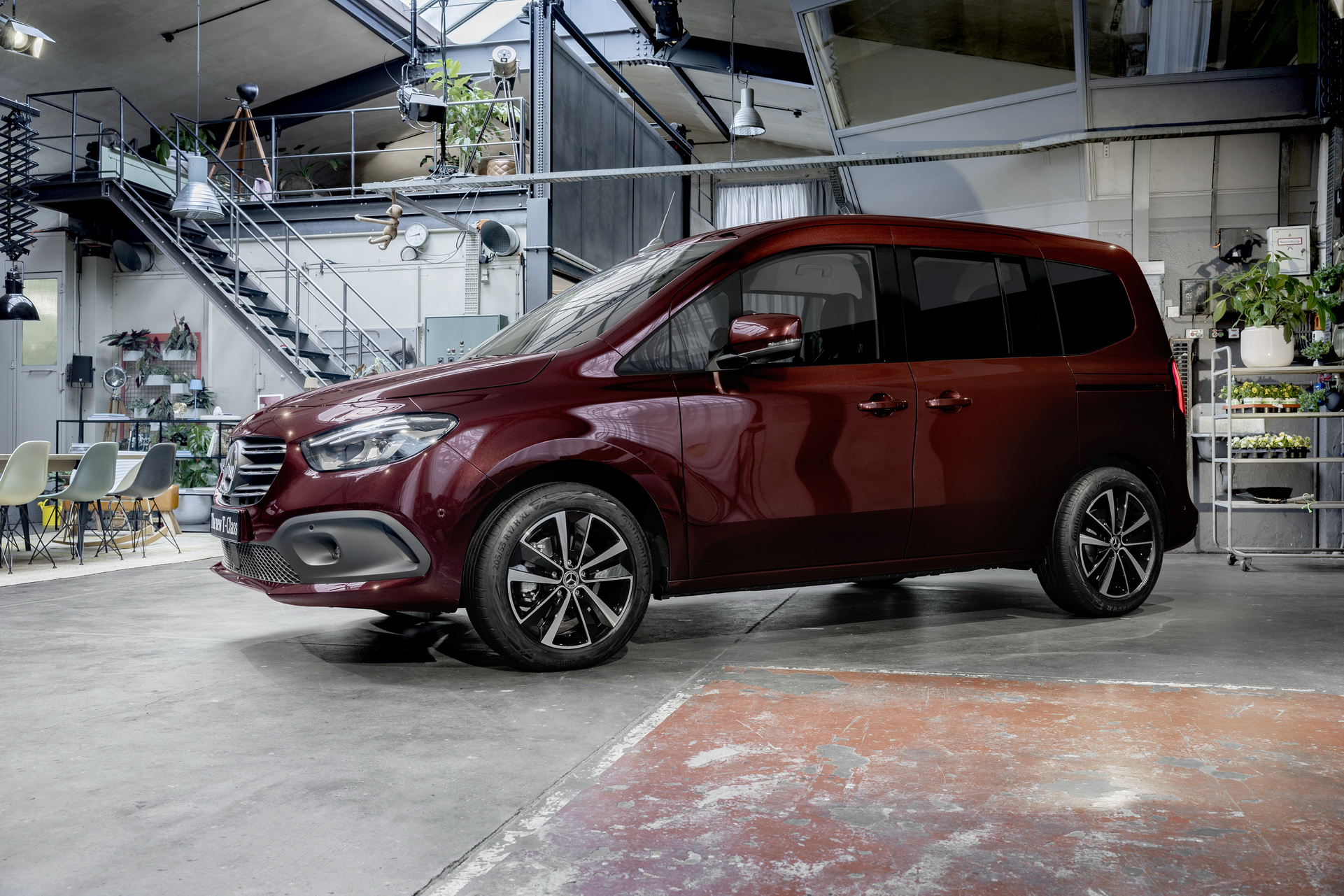 New Mercedes-Benz T-Class Is A Premium Small Minivan Designed For Families