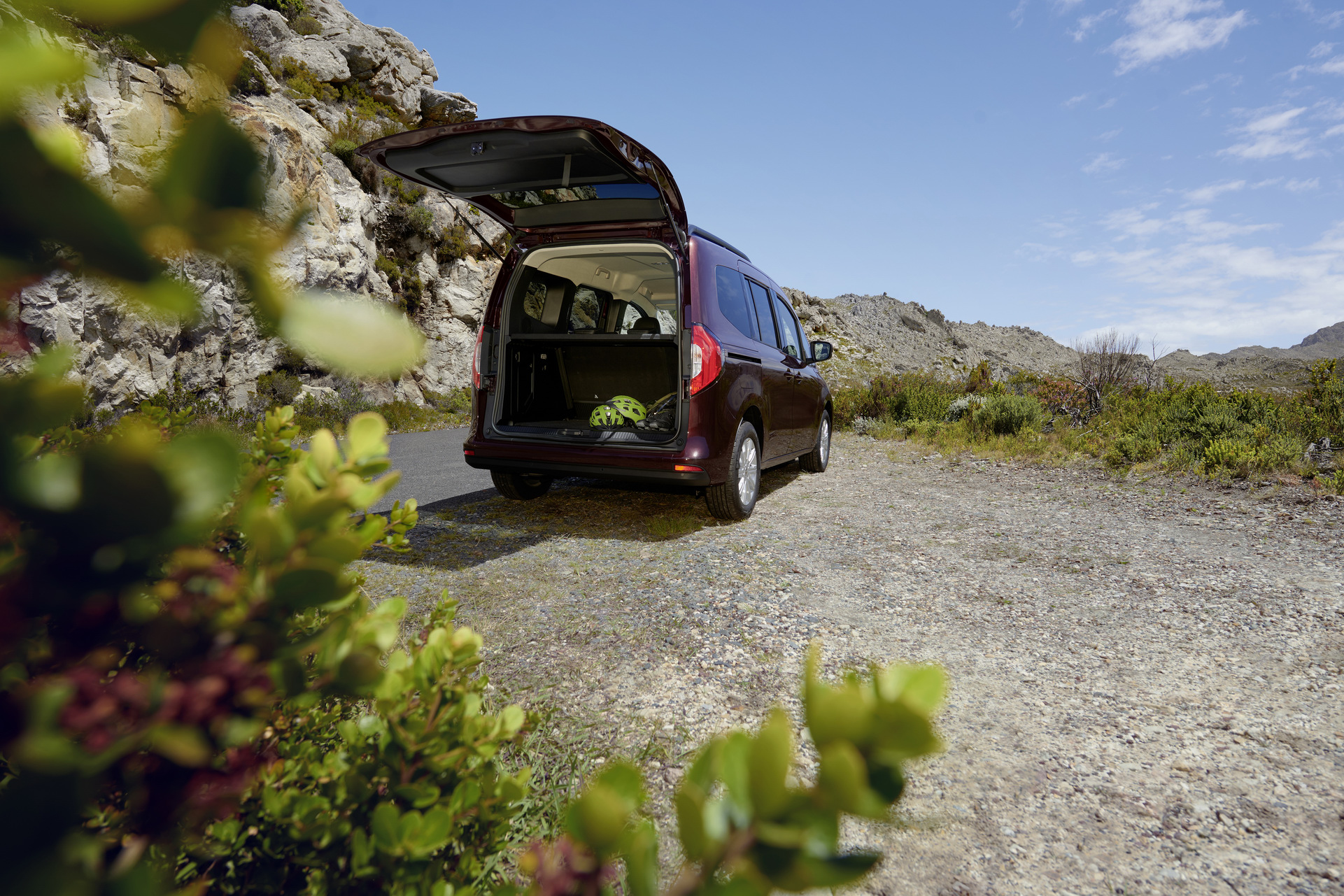 New Mercedes-Benz T-Class Is A Premium Small Minivan Designed For Families