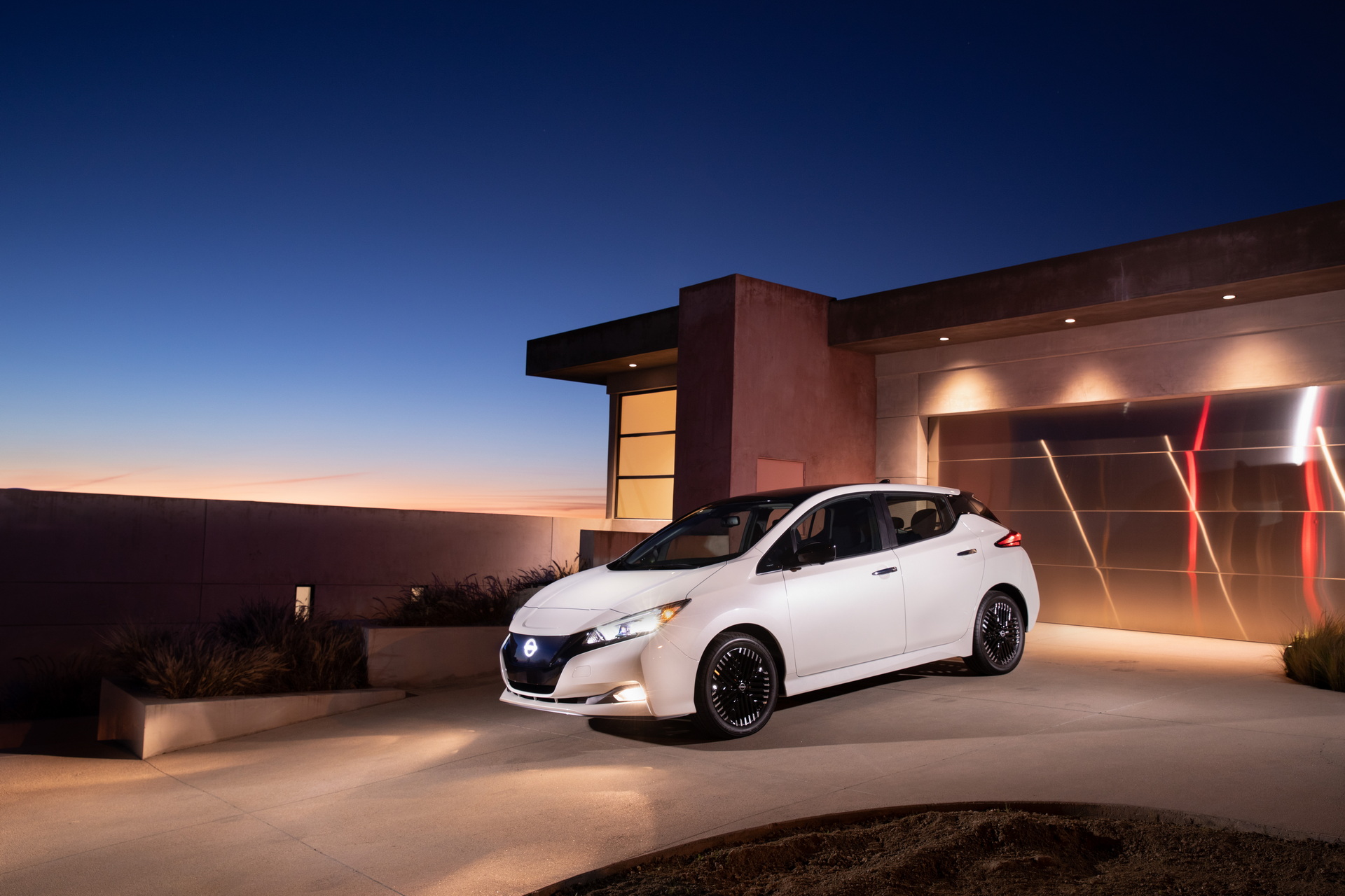 2023 Nissan Leaf Updated With Freshened Looks And Simplified Lineup