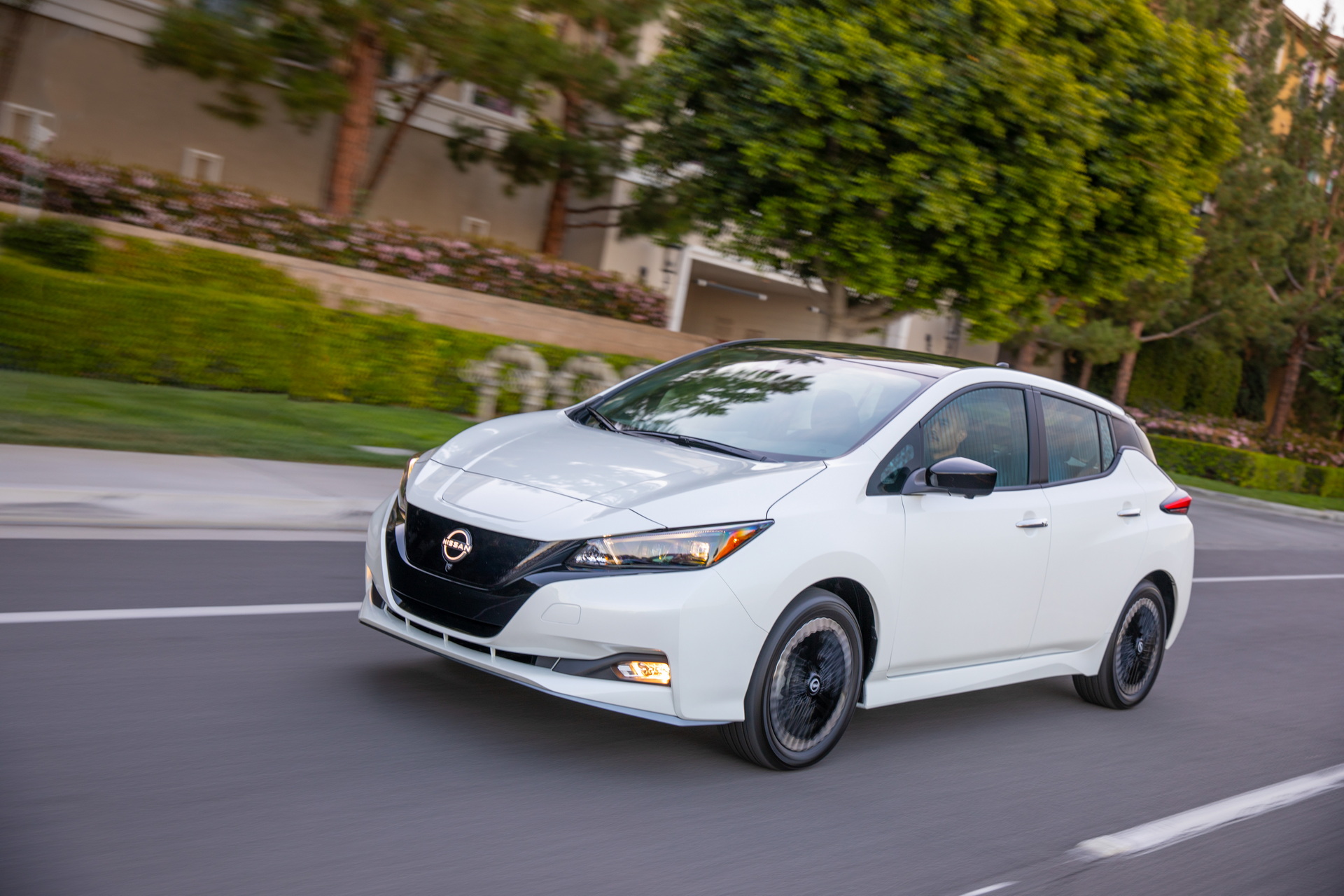 2023 Nissan Leaf Updated With Freshened Looks And Simplified Lineup