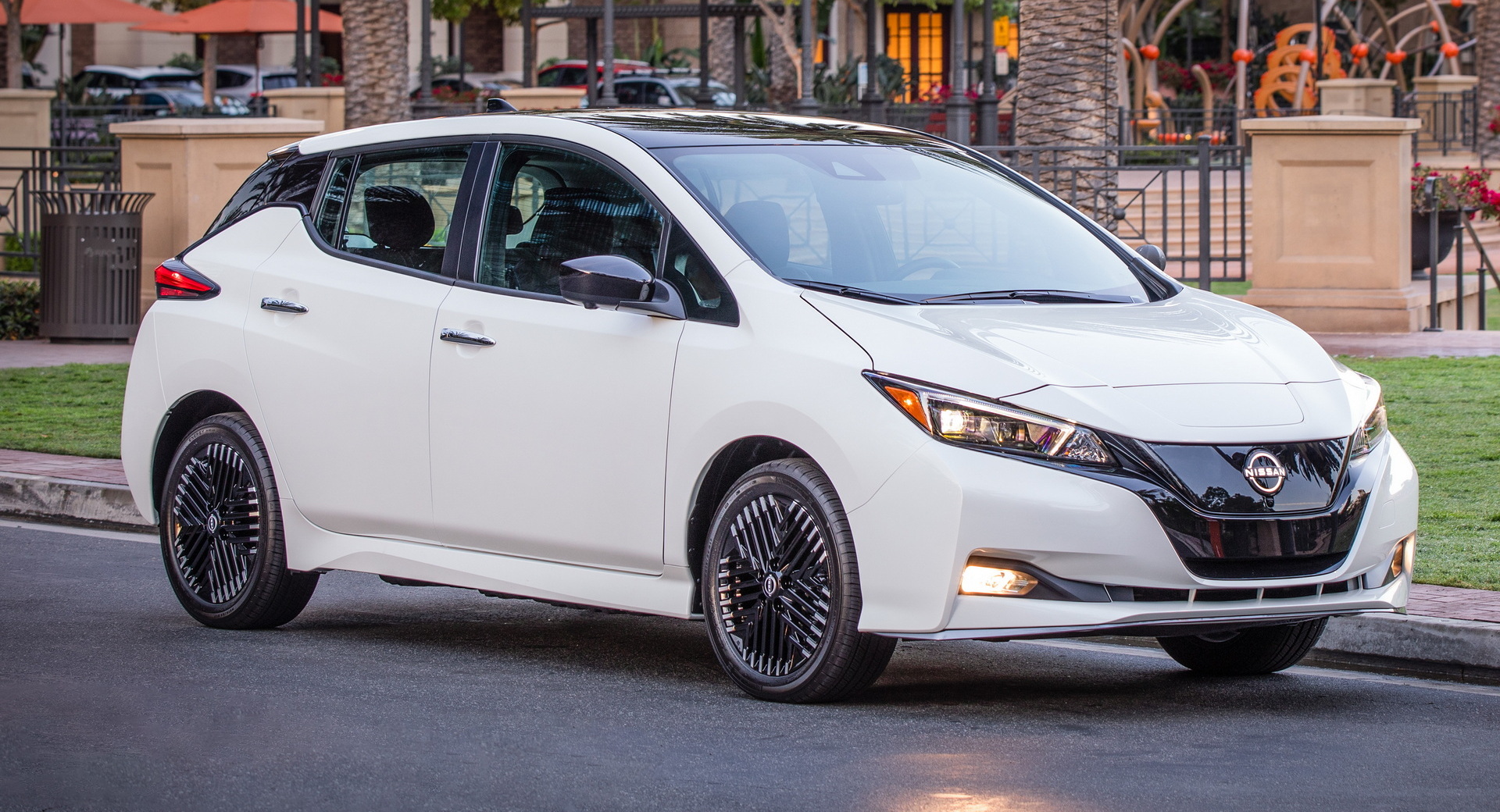 2023 Nissan Leaf Updated With Freshened Looks And Simplified Lineup