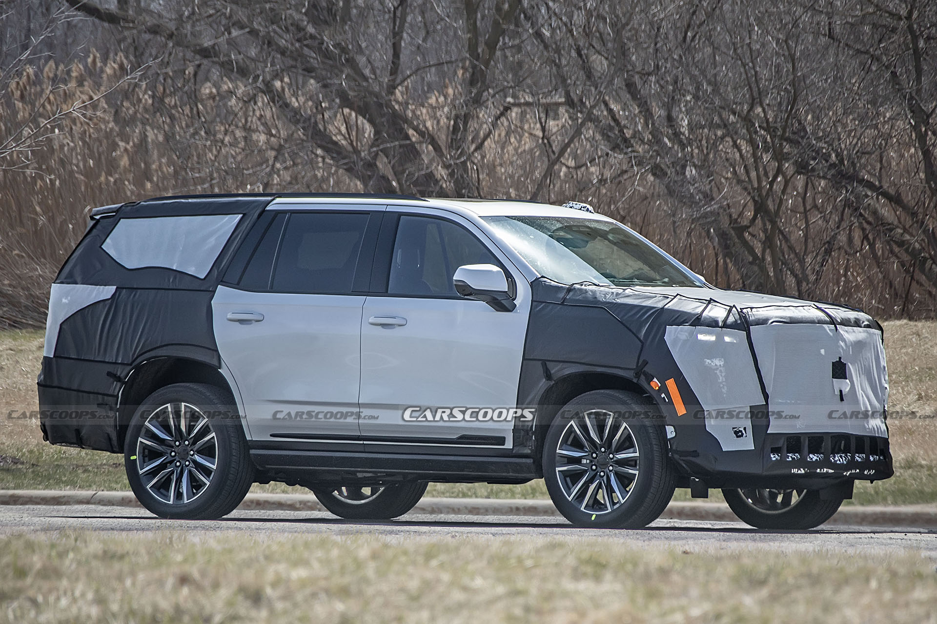 2024 Cadillac Escalade Facelift Tries To Hide Styling Tweaks In New Spy Shots