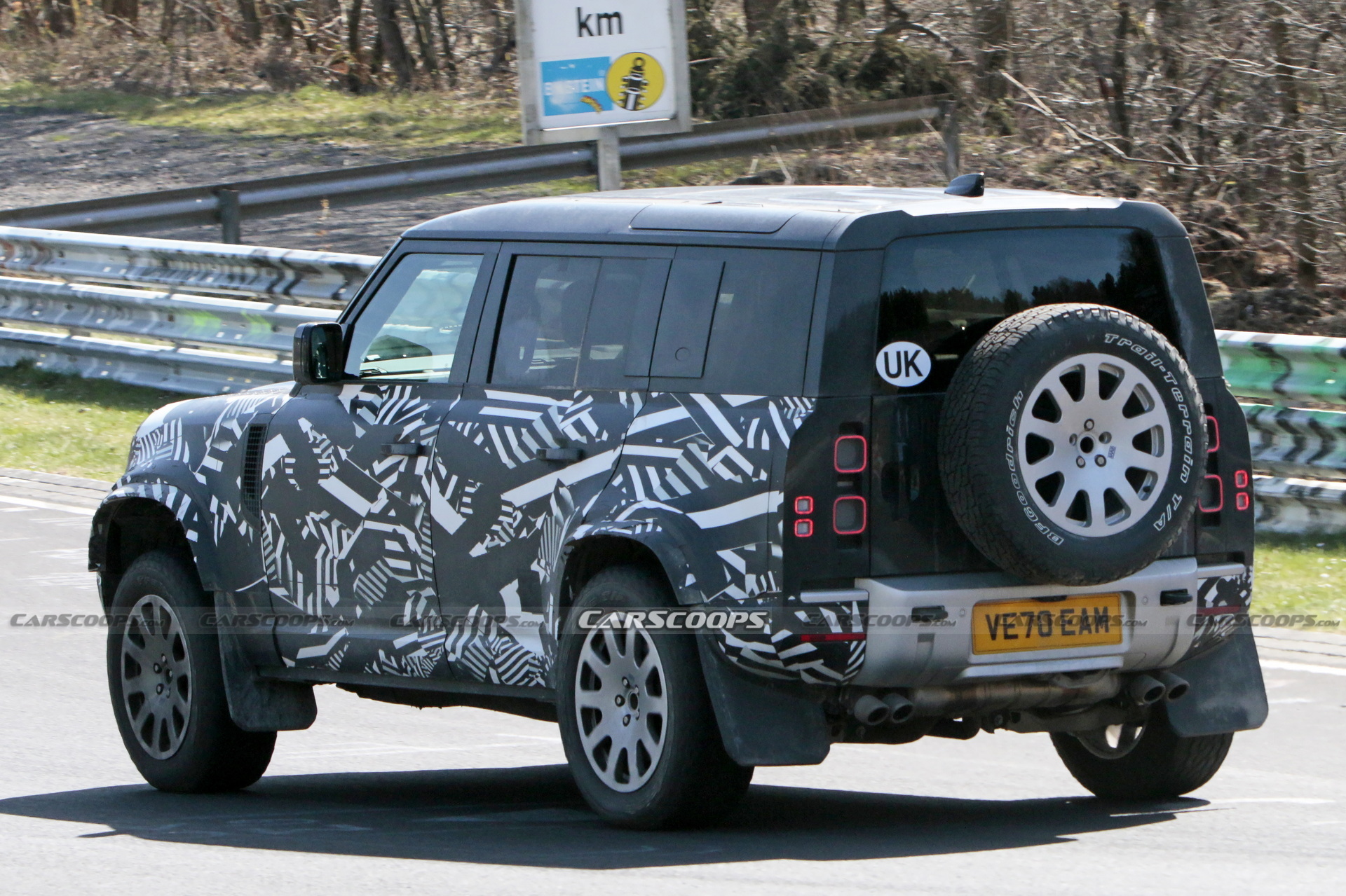 Wild Land Rover Defender SVX / SVR V8 Spied Flexing Its Muscles On The Nurburgring