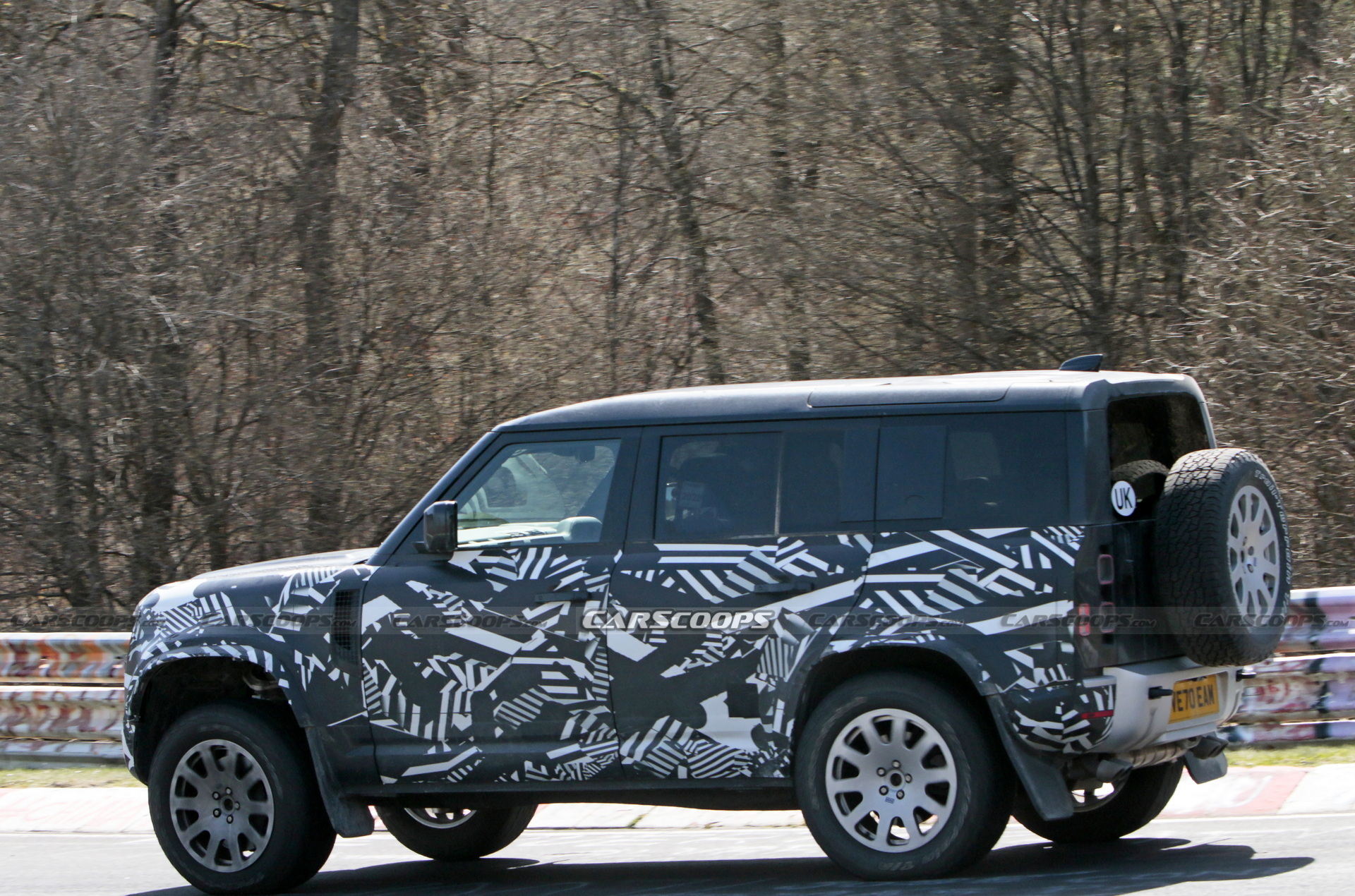 Wild Land Rover Defender SVX / SVR V8 Spied Flexing Its Muscles On The Nurburgring