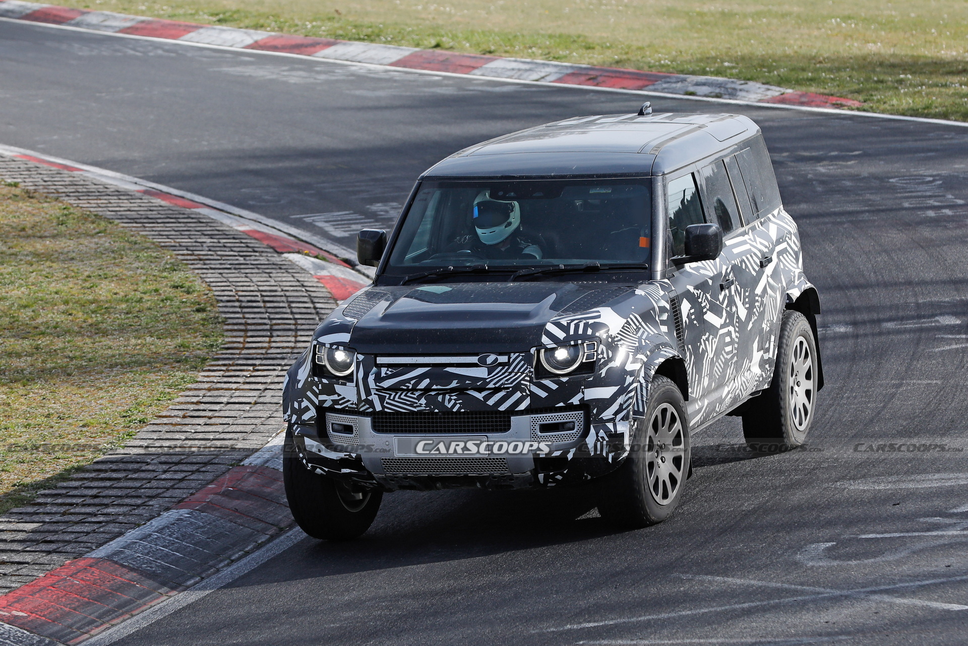 Wild Land Rover Defender SVX / SVR V8 Spied Flexing Its Muscles On The Nurburgring
