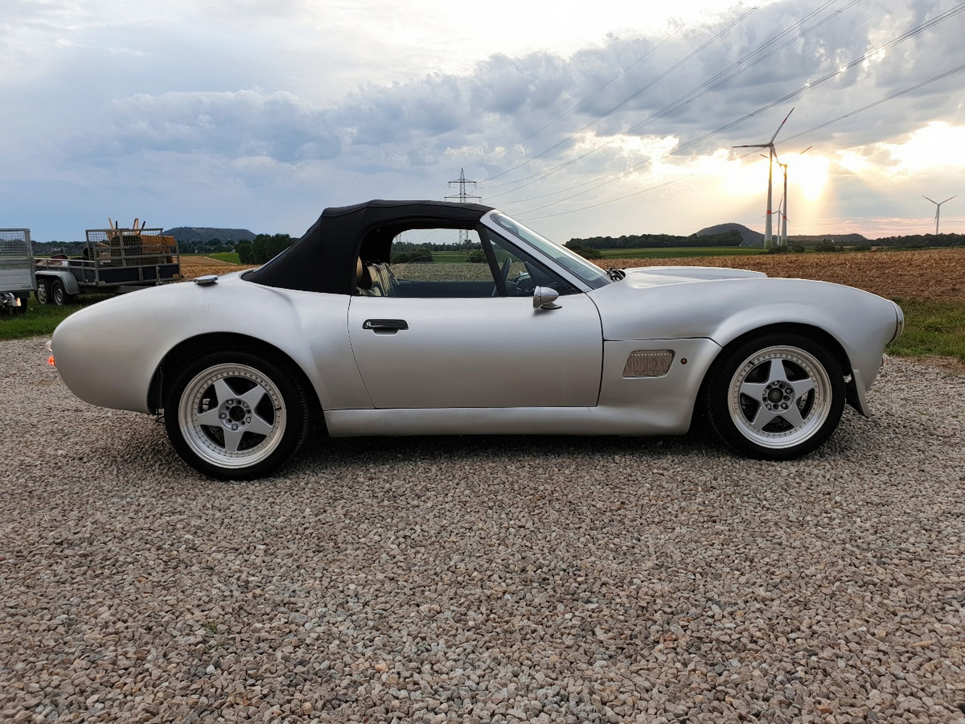 Does This AC Cobra Replica On A BMW Z3 Chassis Look Convincing Enough?