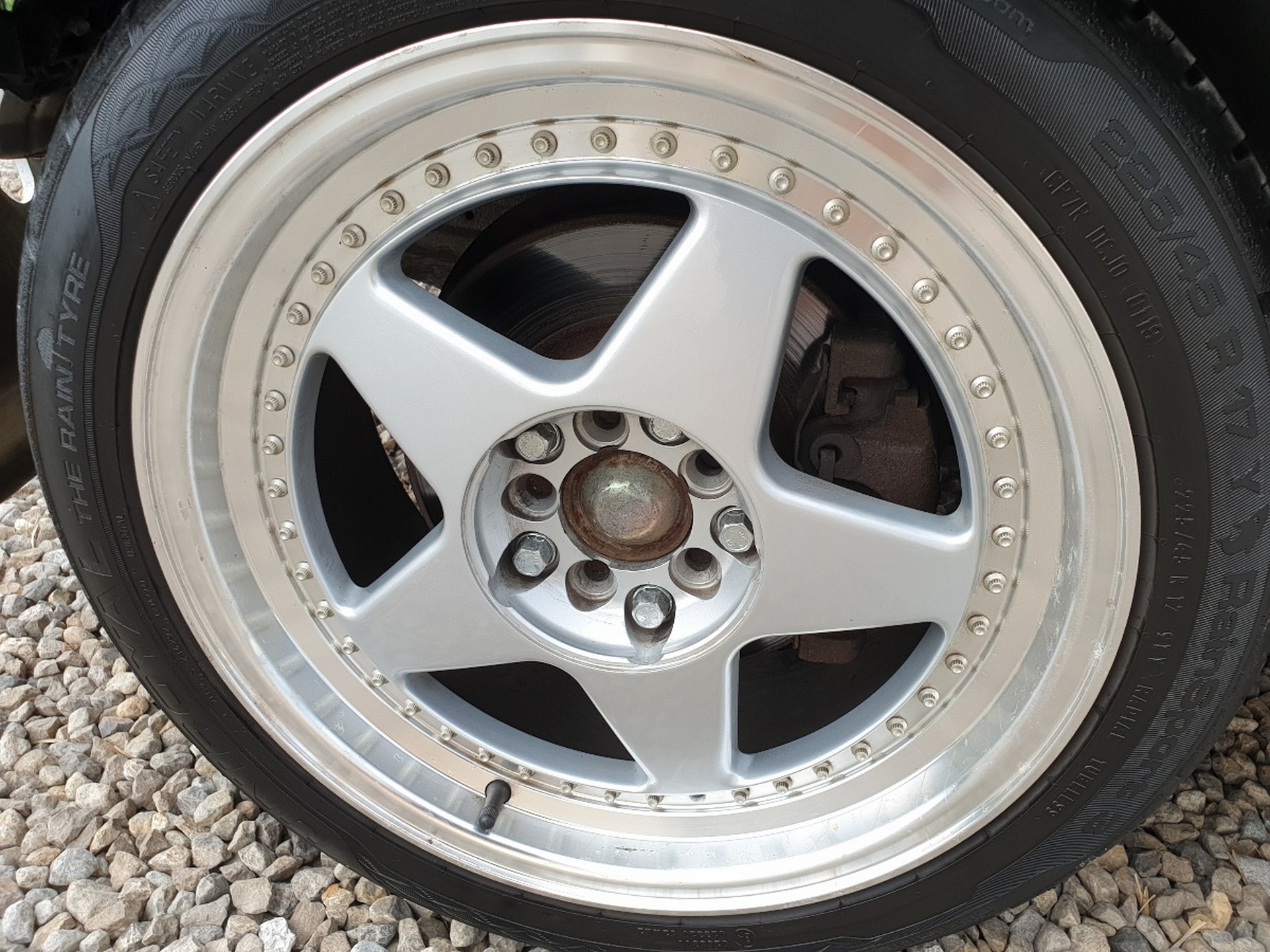 Does This AC Cobra Replica On A BMW Z3 Chassis Look Convincing Enough?