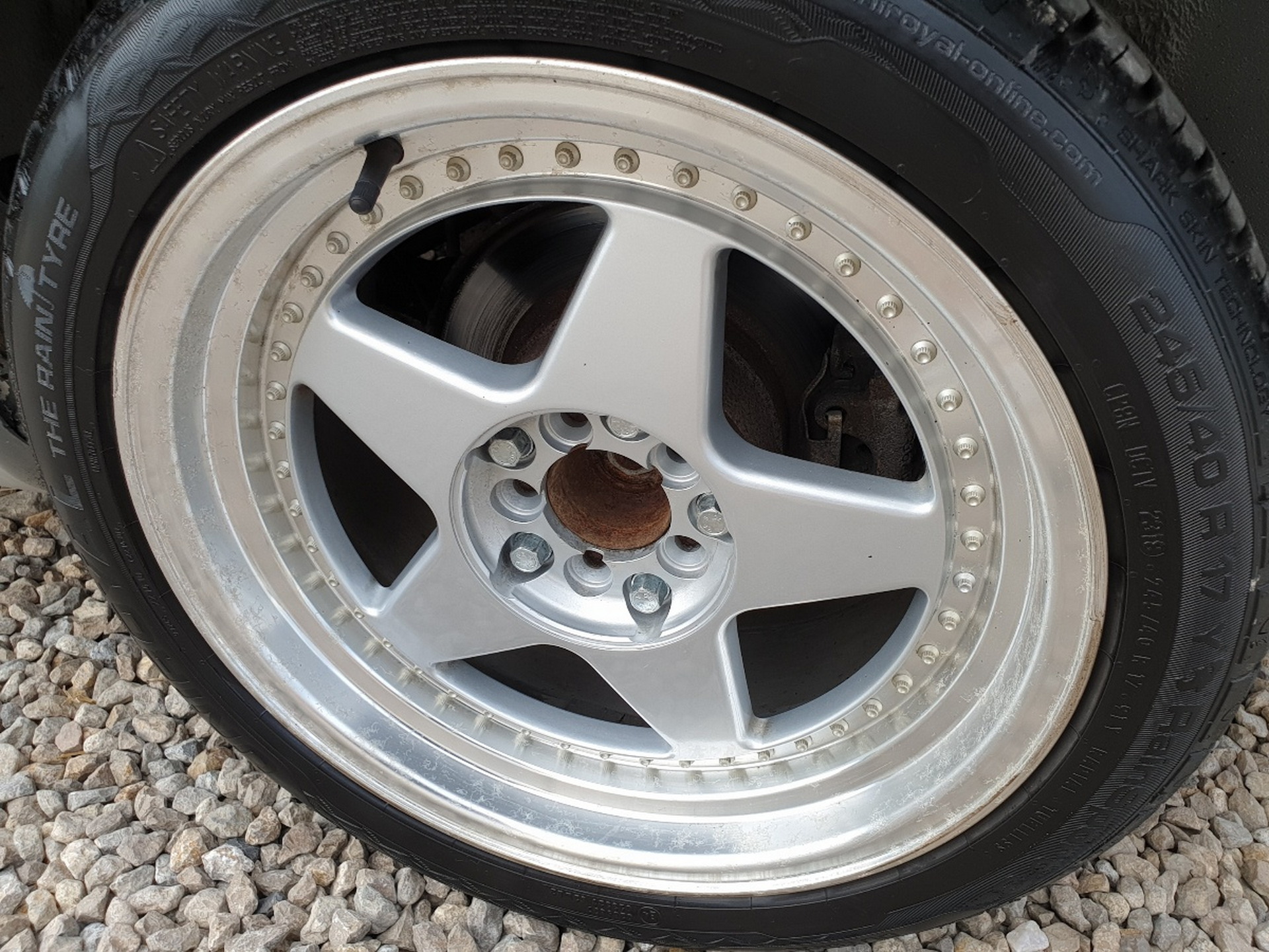 Does This AC Cobra Replica On A BMW Z3 Chassis Look Convincing Enough?